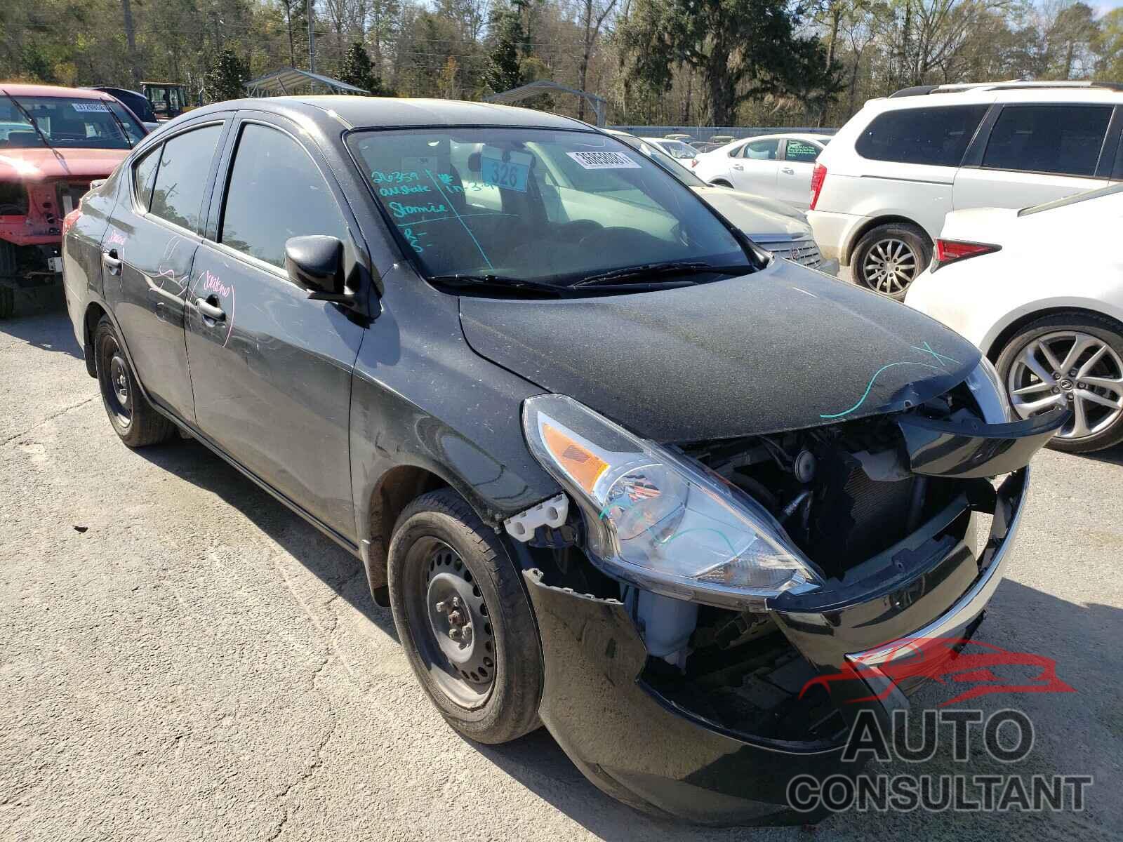 NISSAN VERSA 2018 - 3N1CN7AP6JL841492