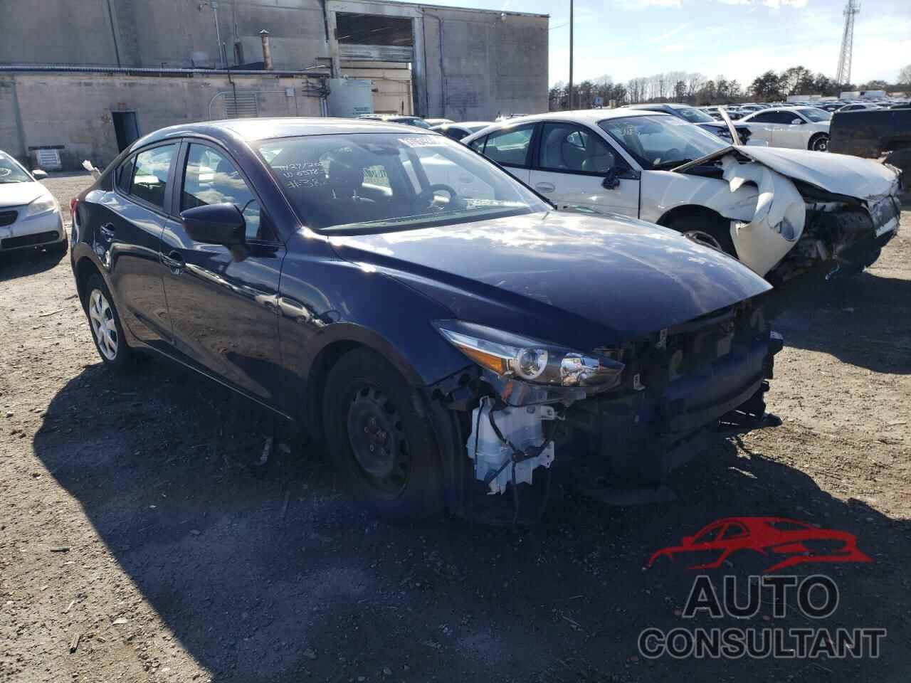 MAZDA 3 2018 - 3MZBN1U74JM231082