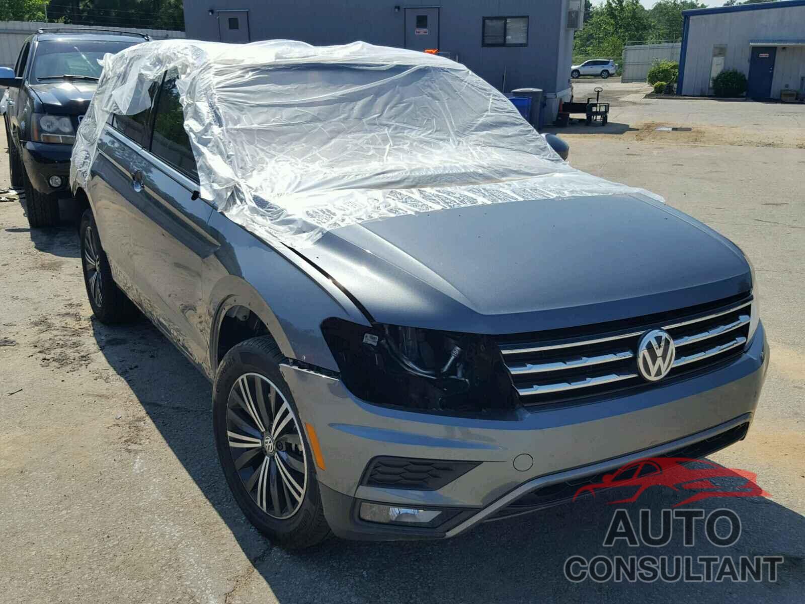 VOLKSWAGEN TIGUAN 2018 - 3VV2B7AX8JM055187