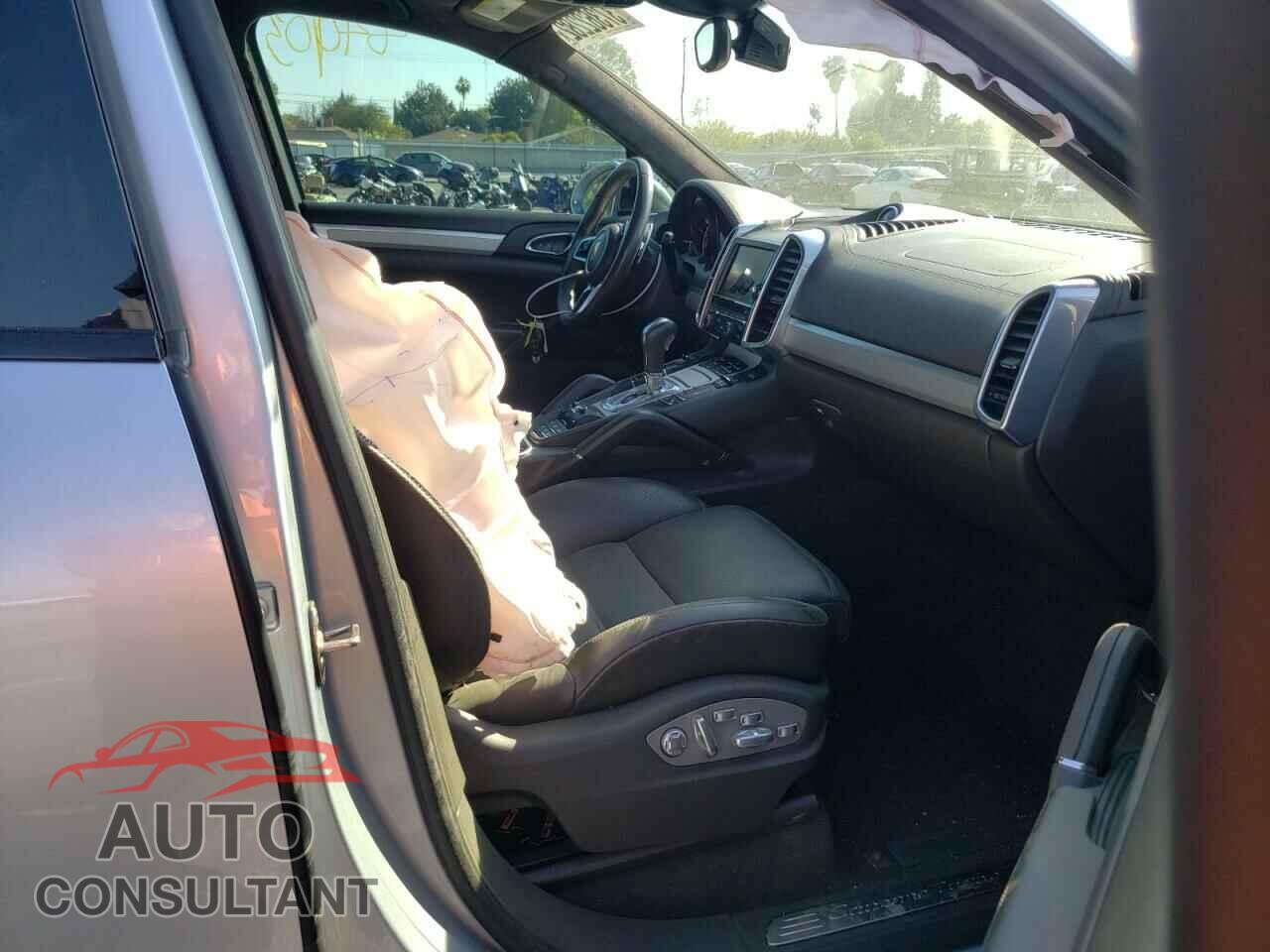PORSCHE CAYENNE 2016 - WP1AC2A2XGLA88442