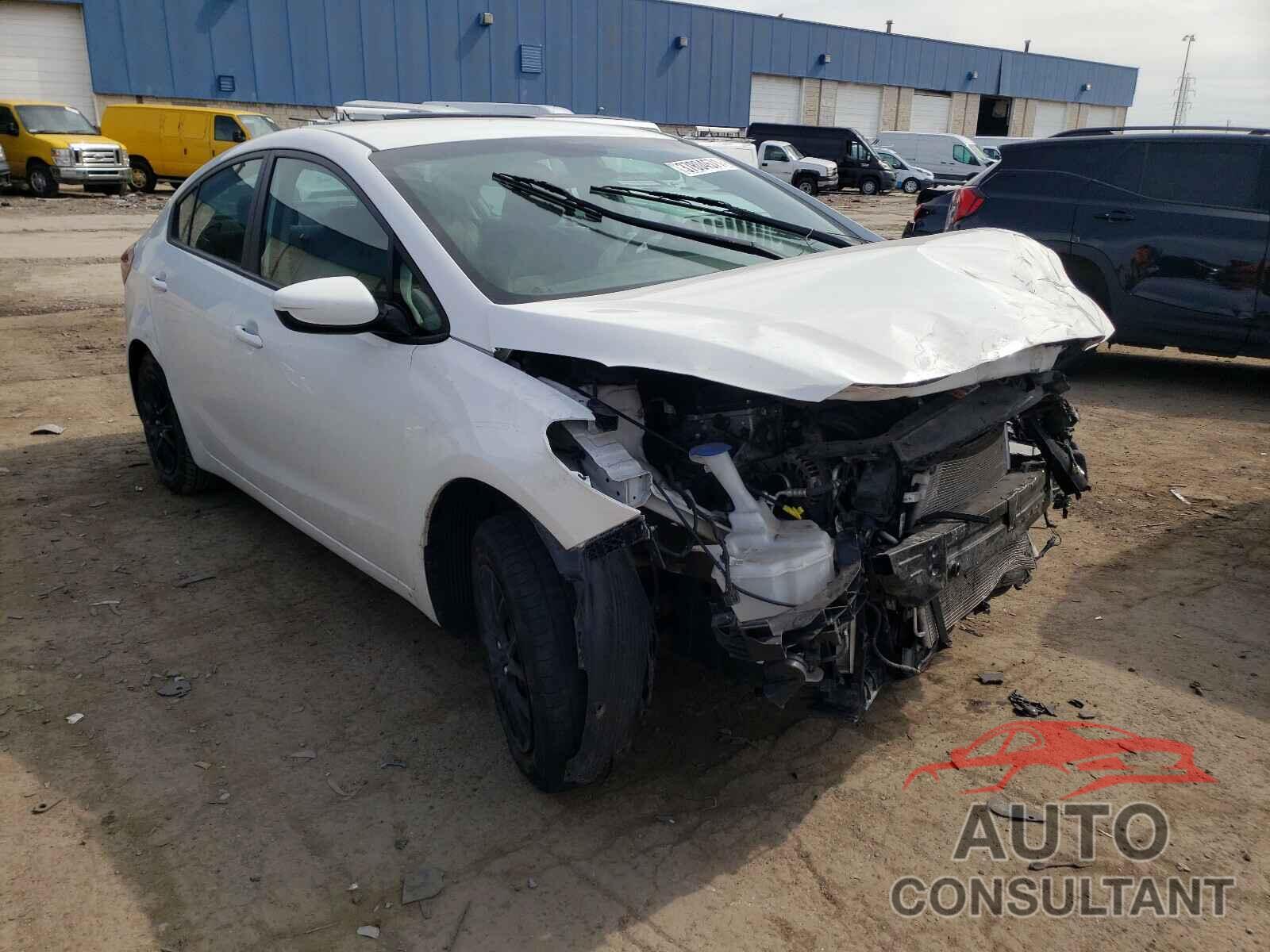 KIA FORTE 2018 - 3KPFK4A76JE245384