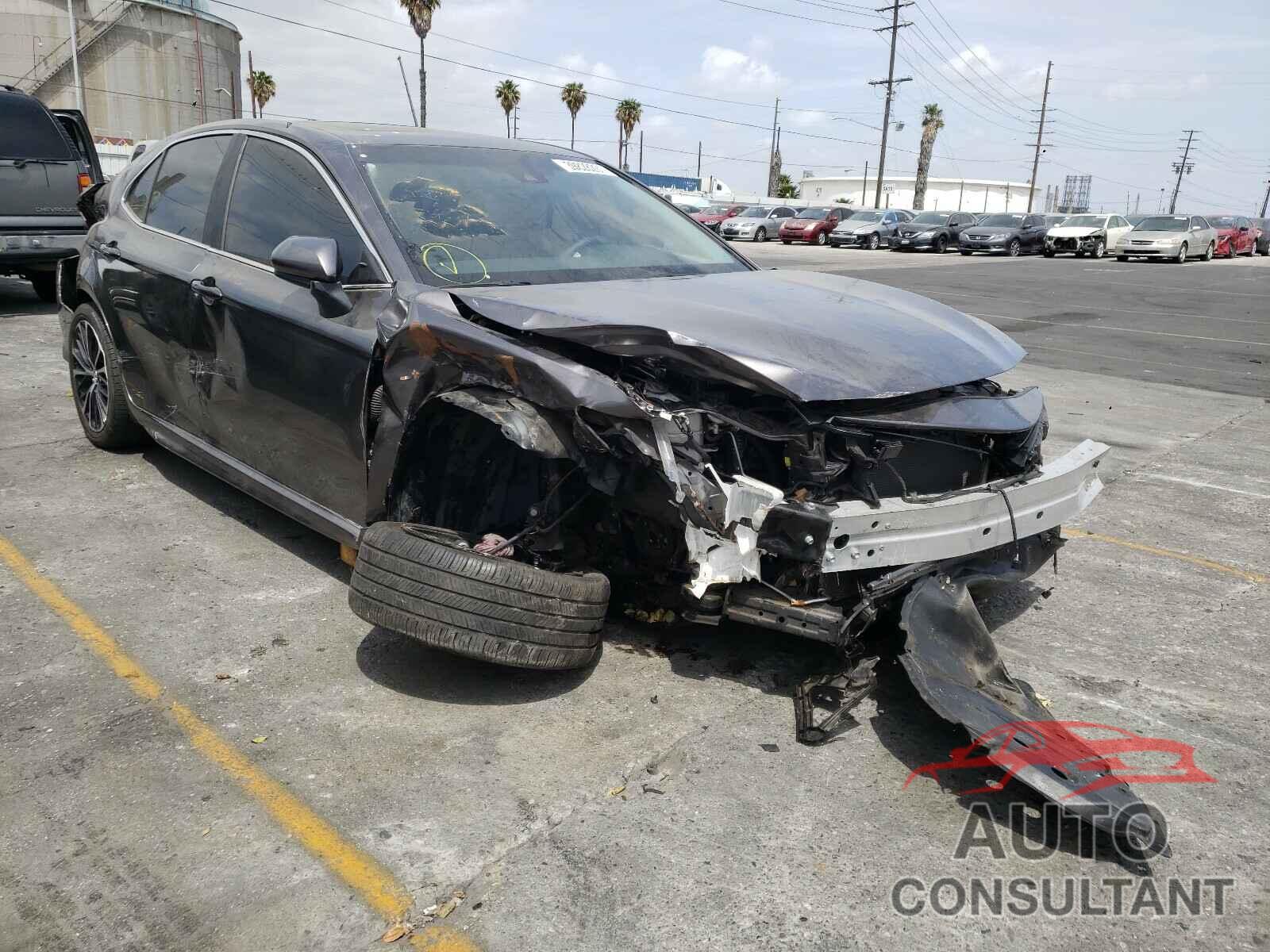 TOYOTA CAMRY 2018 - 4T1B11HK9JU134254