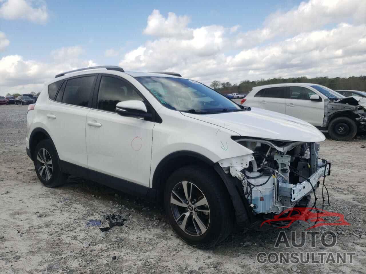 TOYOTA RAV4 2017 - JTMWFREV4HJ143315