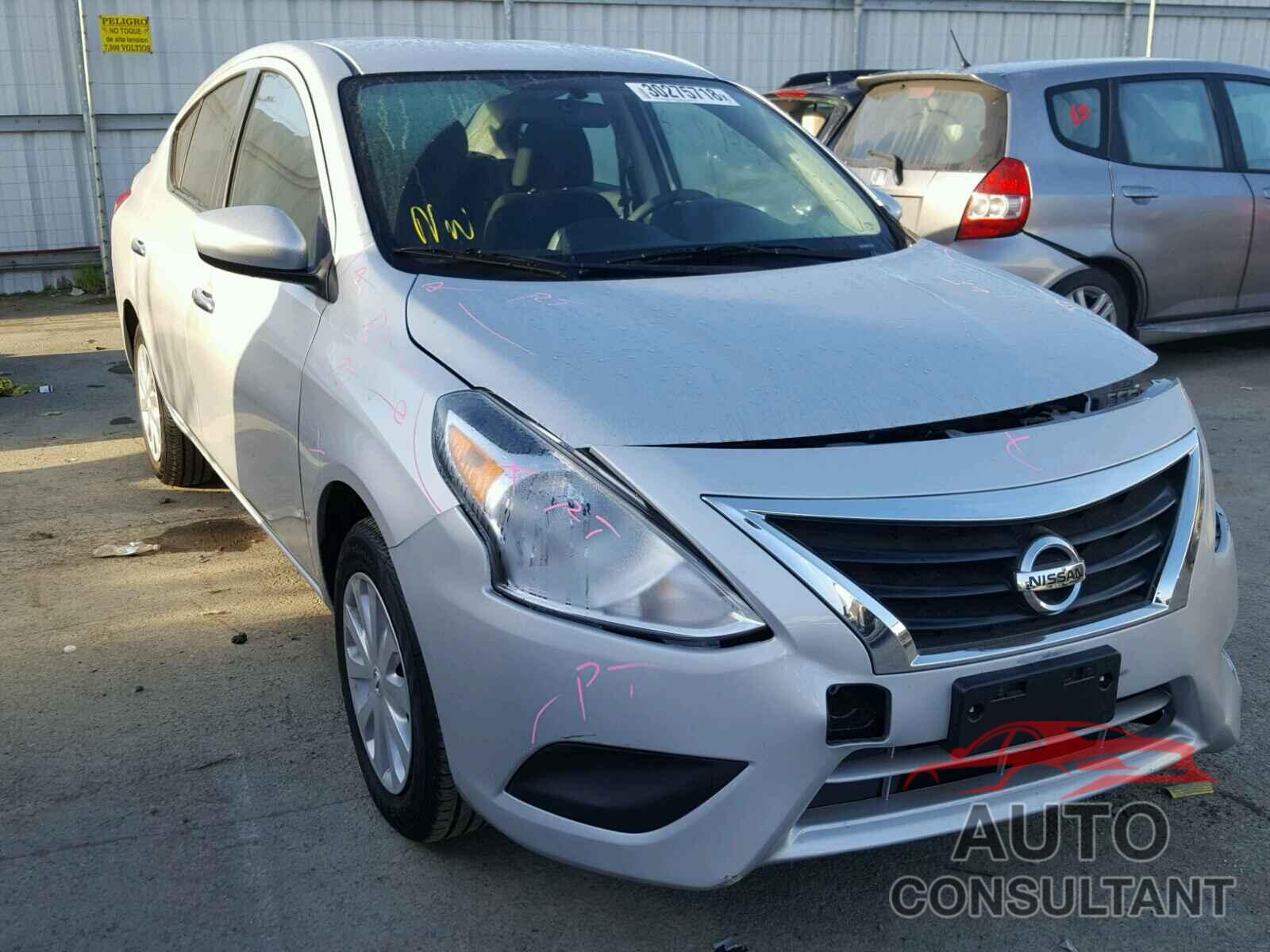NISSAN VERSA 2018 - 3N1CN7AP7JL807125