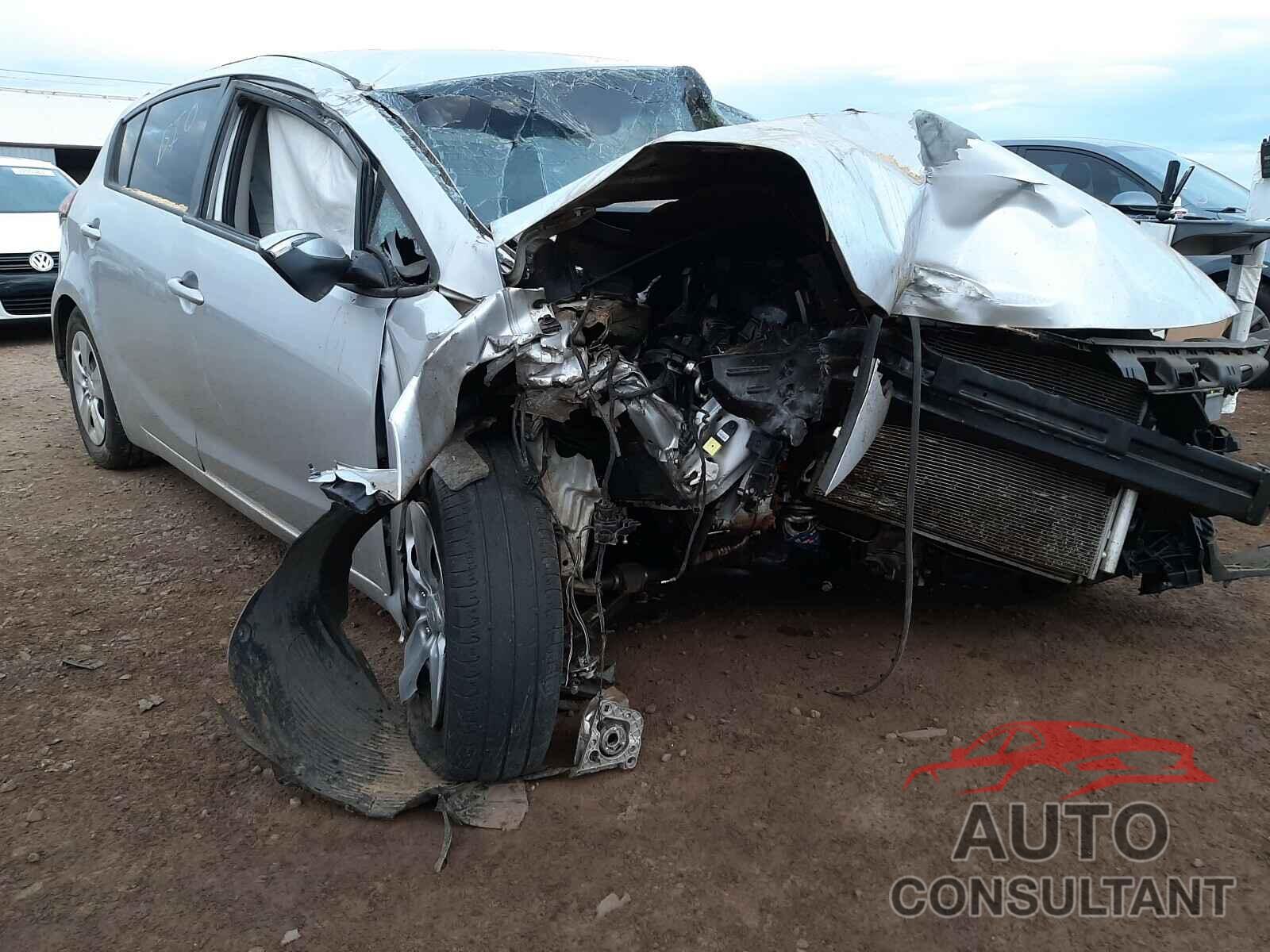 KIA FORTE 2018 - KNAFK5A84J5772847