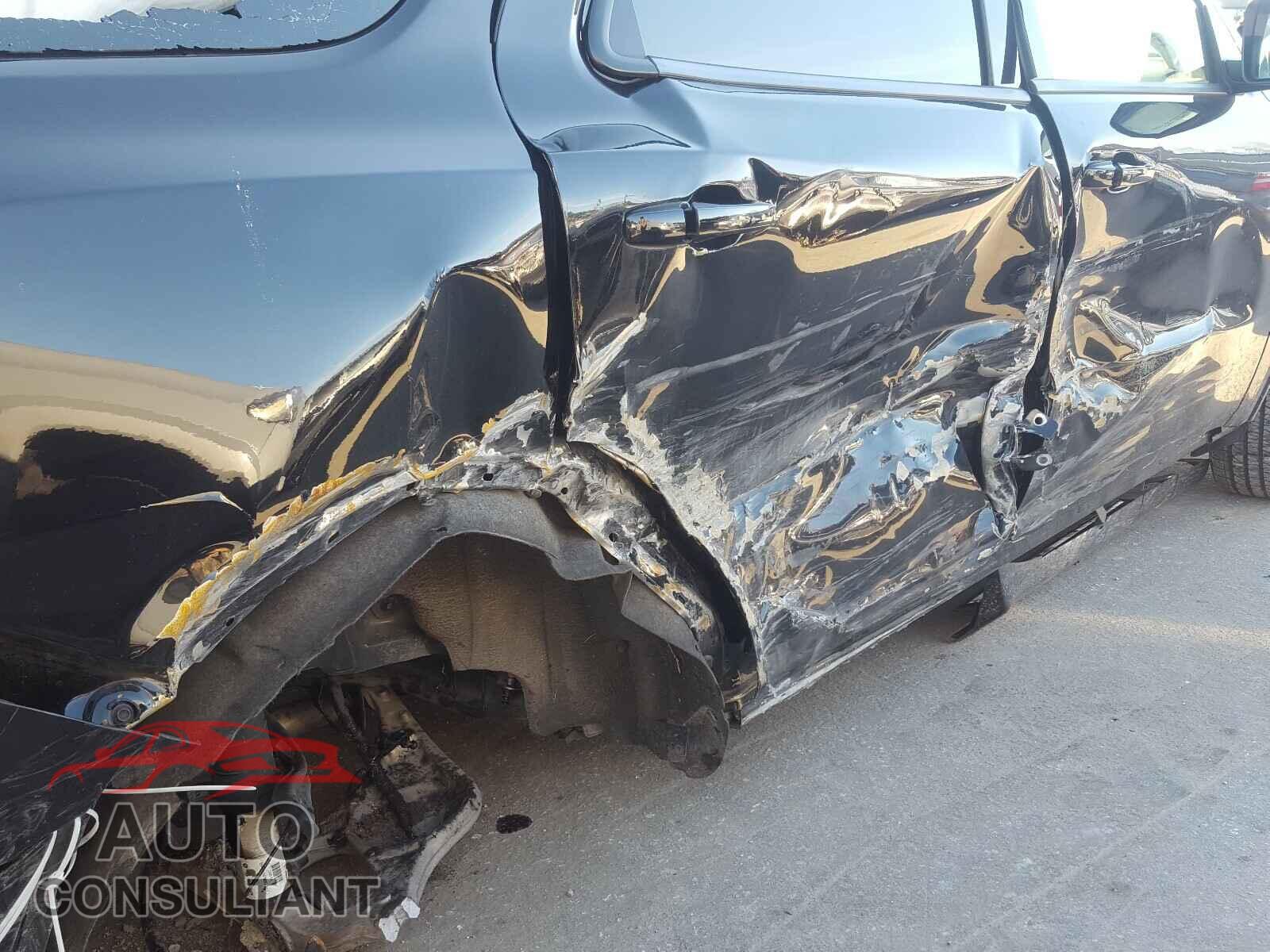 DODGE DURANGO 2018 - 1C4RDJDG1JC452015
