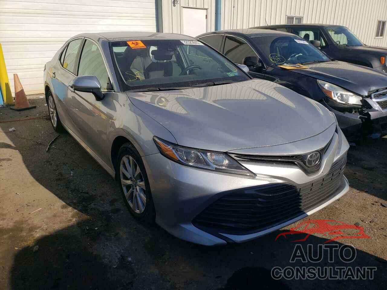 TOYOTA CAMRY 2018 - 4T1B11HK5JU504132
