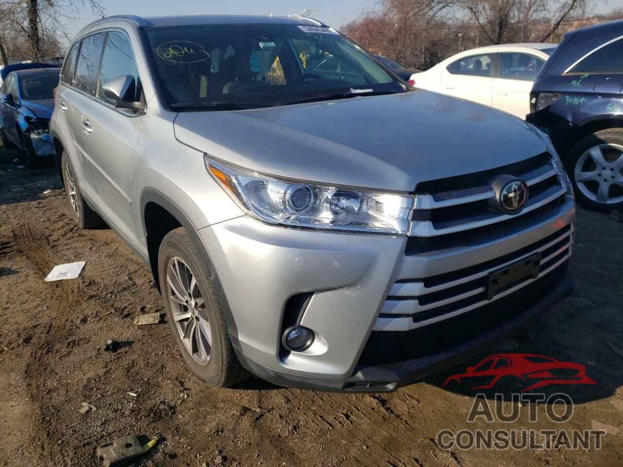 TOYOTA HIGHLANDER 2019 - 5TDJZRFHXKS566386
