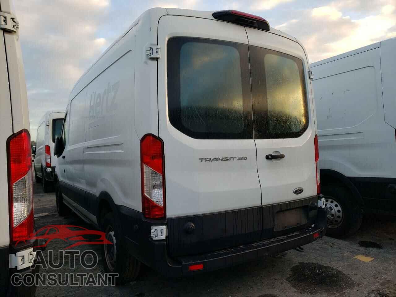 FORD TRANSIT CO 2020 - 1FTBR1C87LKA07400