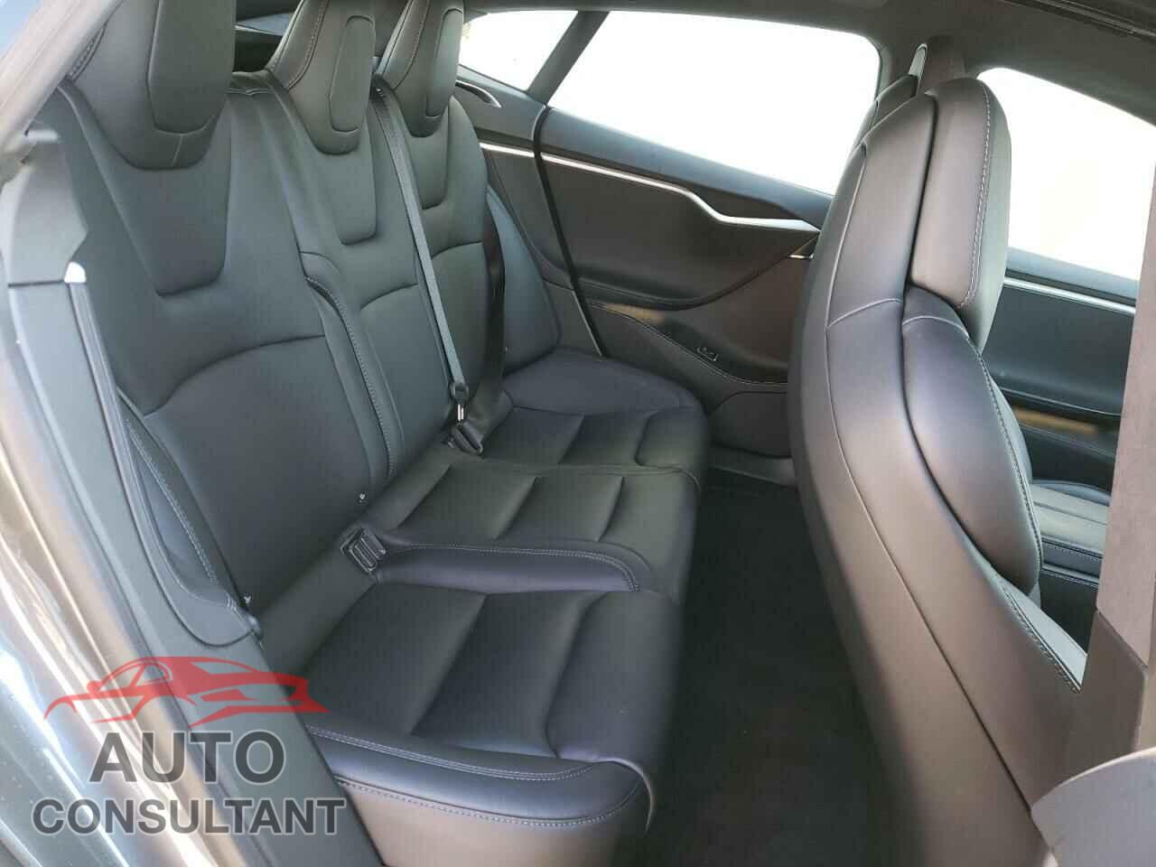 TESLA MODEL S 2018 - 5YJSA1E4XJF247732