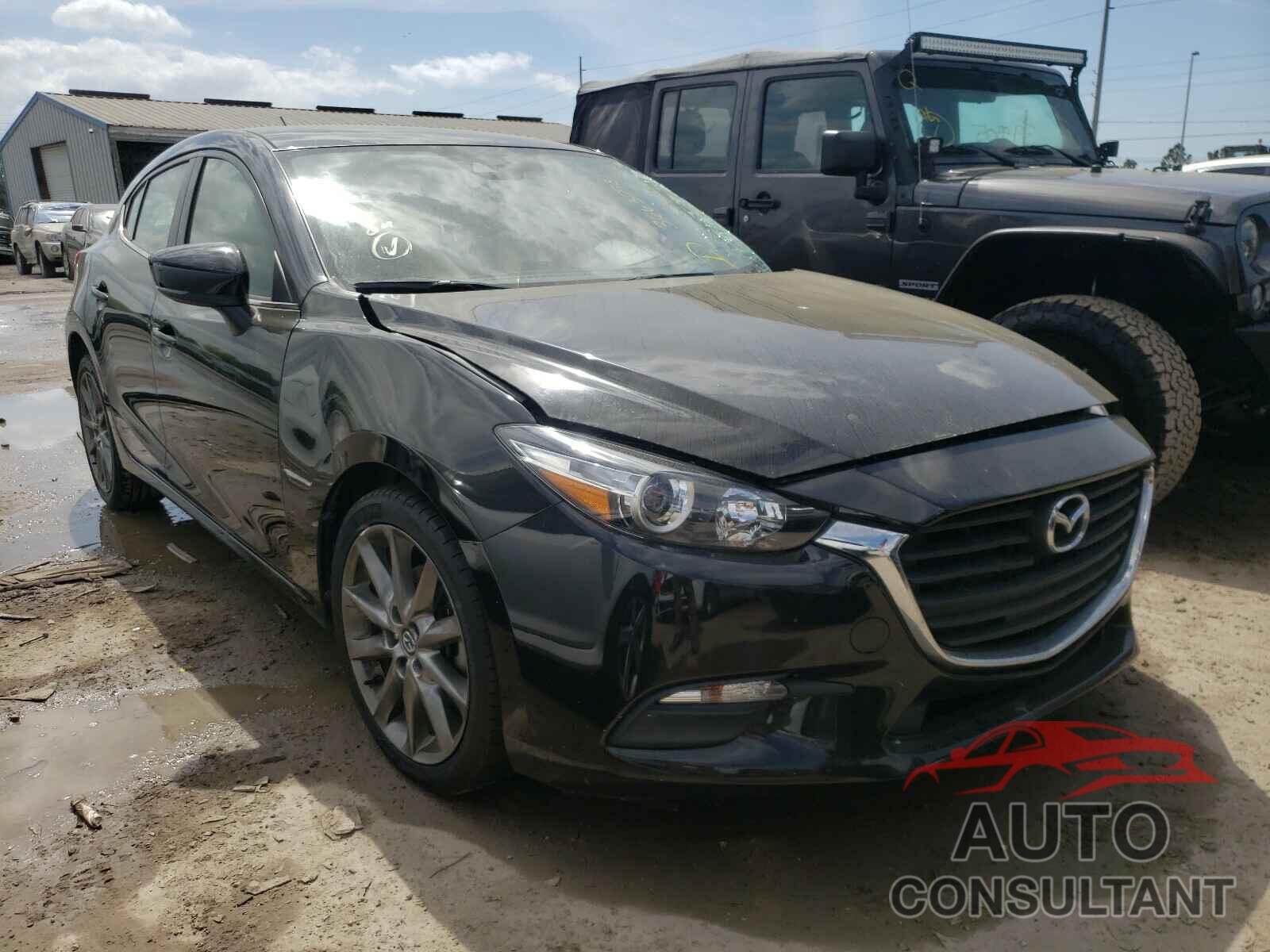 MAZDA 3 2018 - 3MZBN1L33JM192676