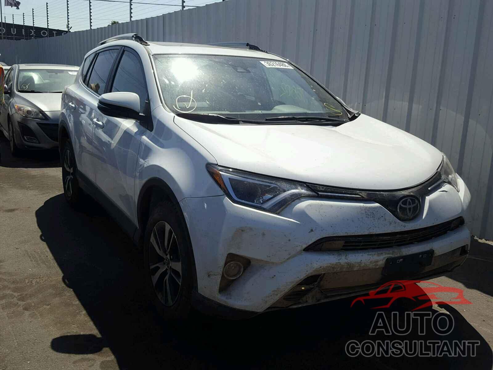 TOYOTA RAV4 2017 - JTMWFREV8HJ117221