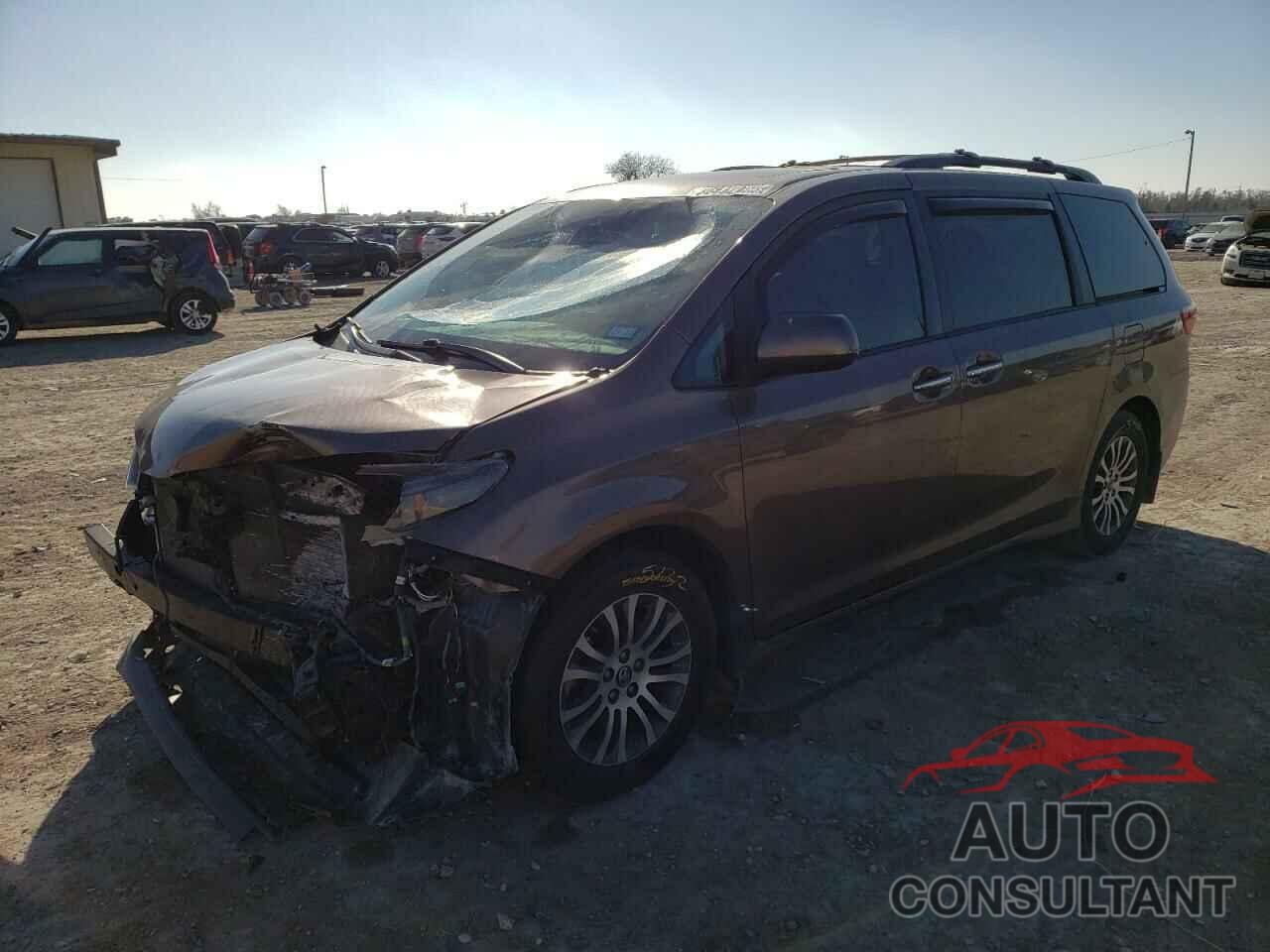 TOYOTA SIENNA 2019 - 5TDYZ3DC7KS969180