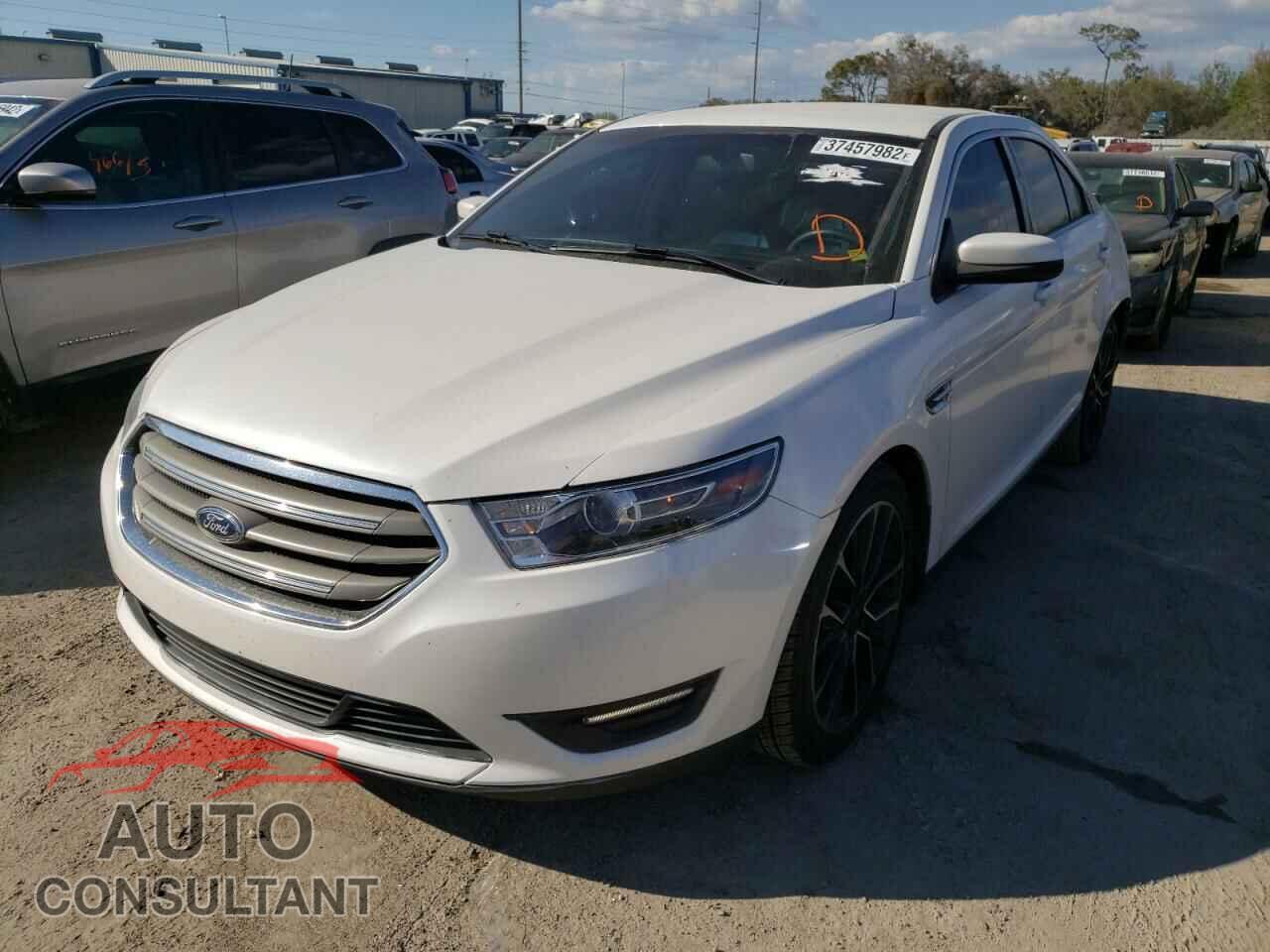 FORD TAURUS 2017 - 1FAHP2E92HG142795