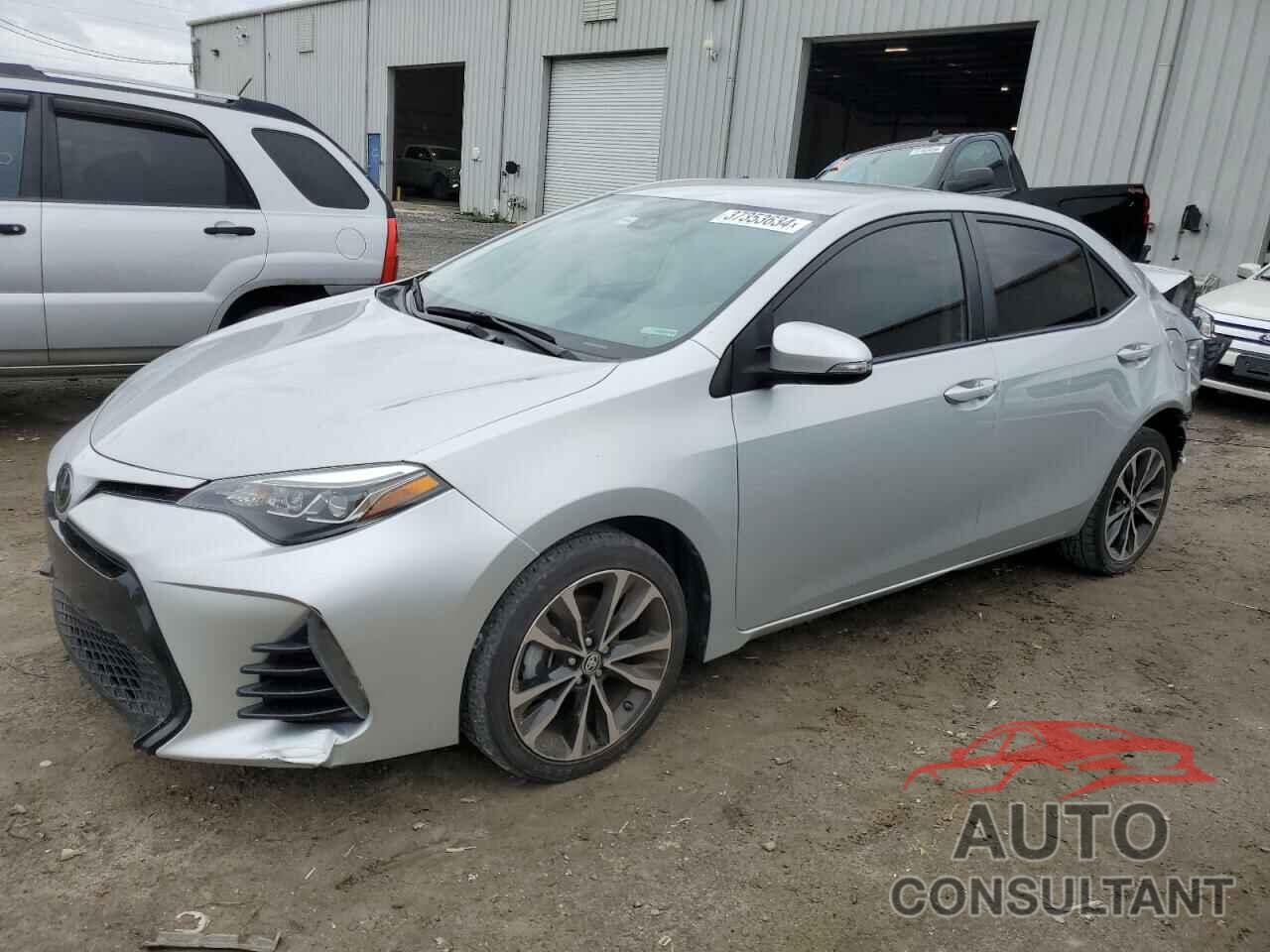 TOYOTA COROLLA 2018 - 5YFBURHE5JP841448