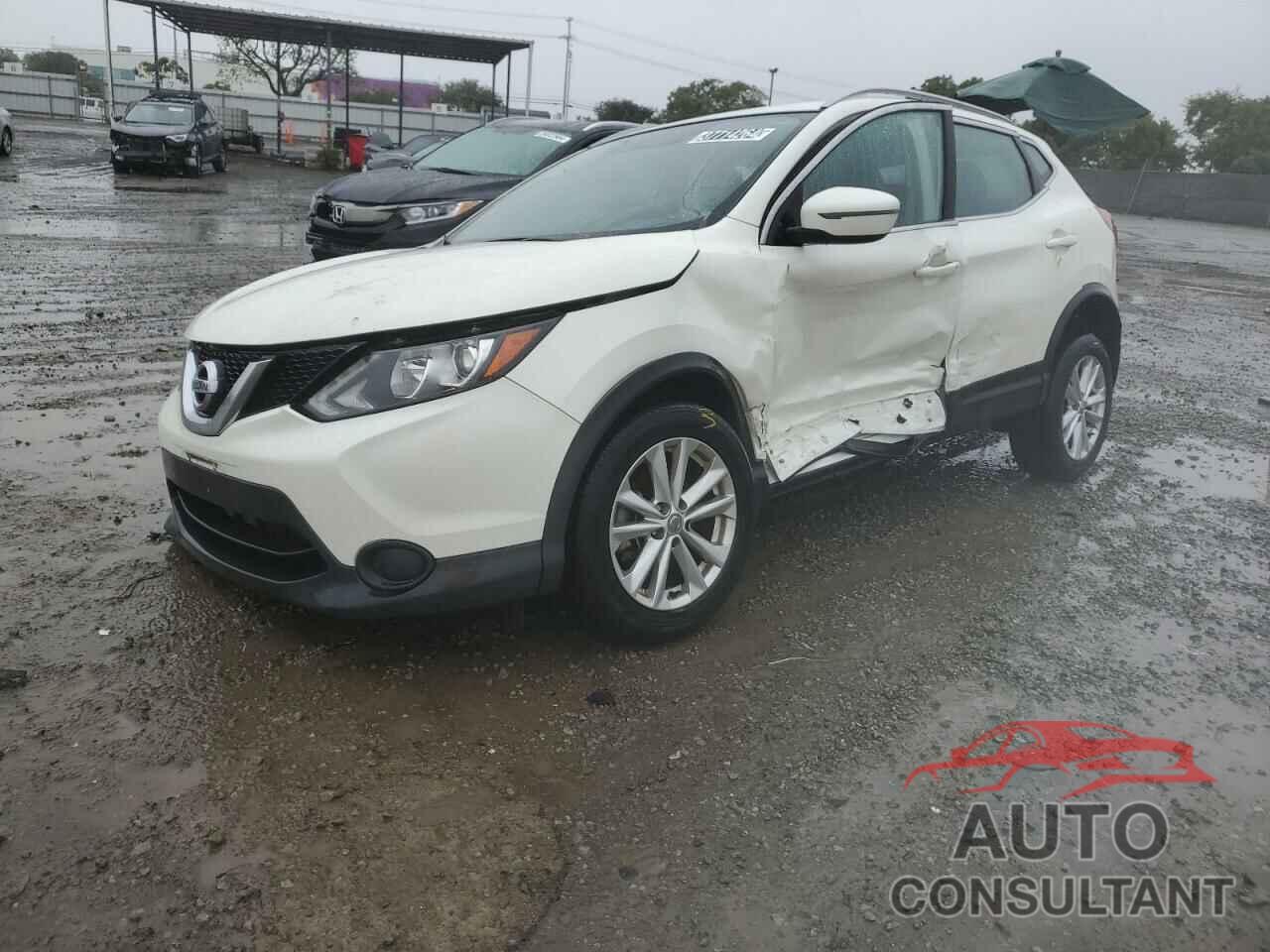 NISSAN ROGUE 2017 - JN1BJ1CP0HW030972