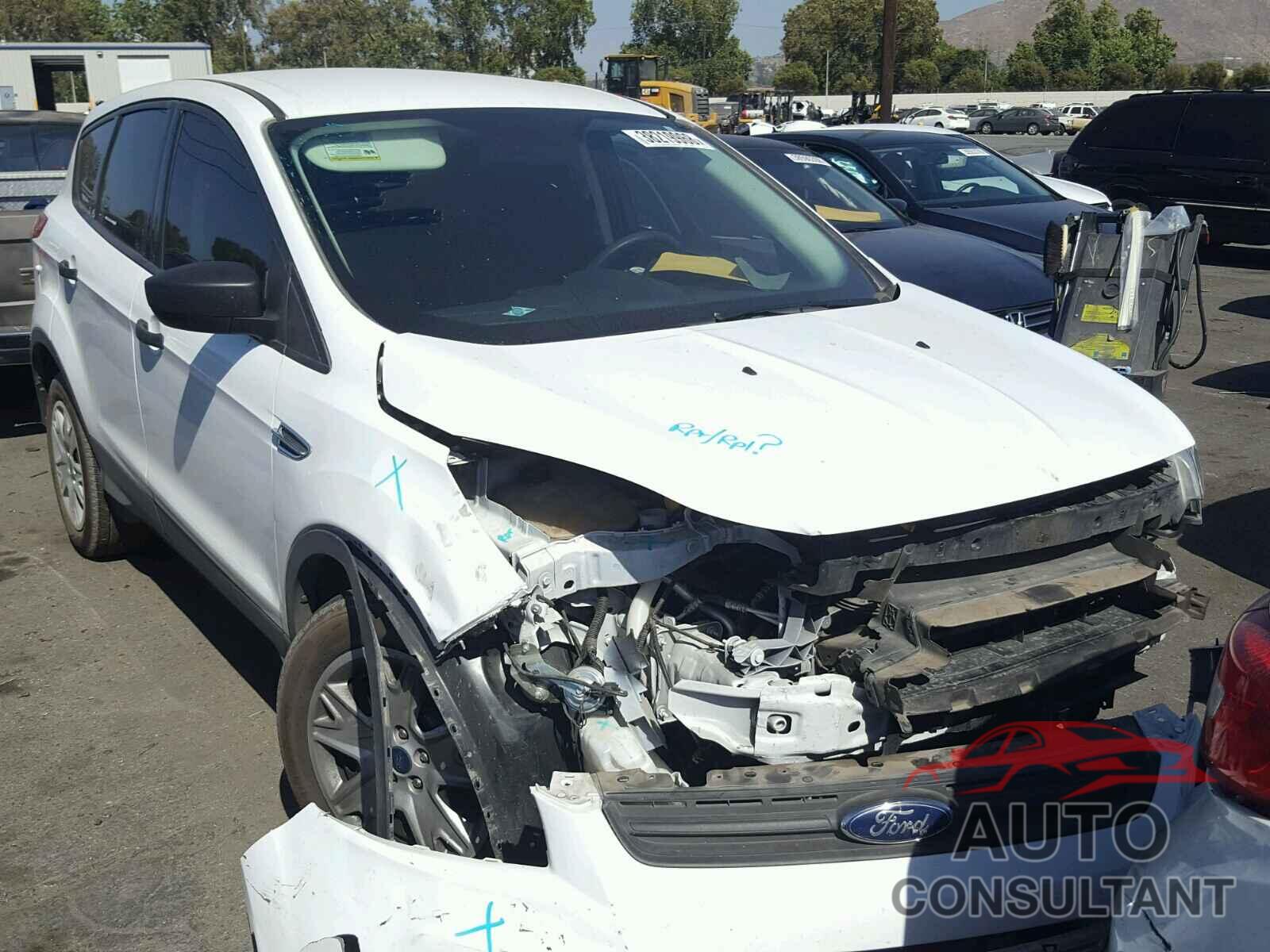 FORD ESCAPE 2015 - 1FMCU0F78FUC05245