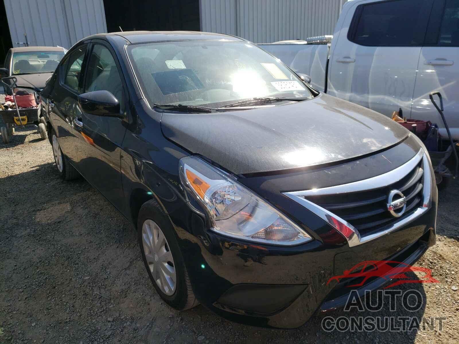 NISSAN VERSA 2017 - 3N1CN7AP8HL813137
