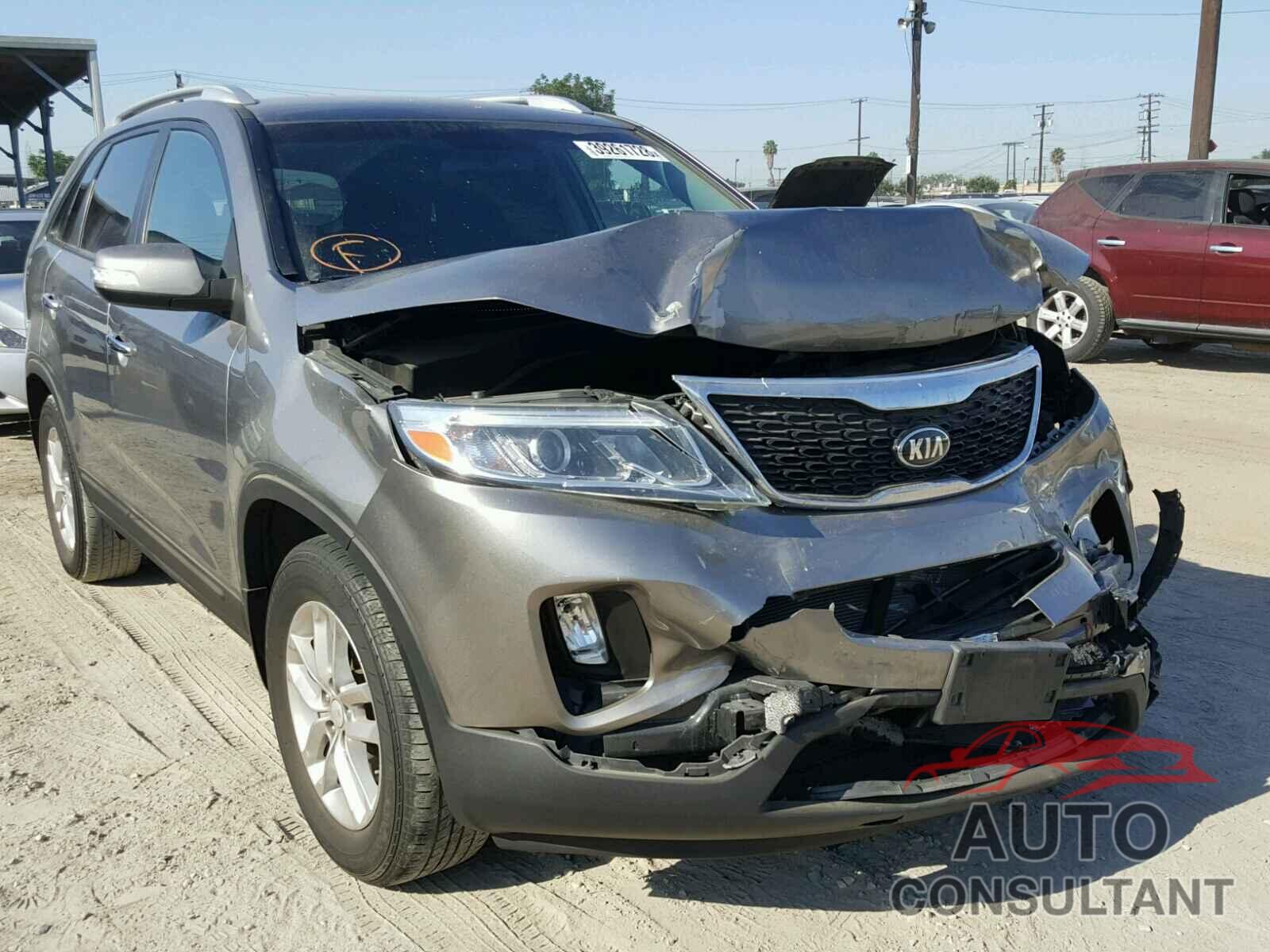 KIA SORENTO LX 2015 - 5XYKT4A65FG653436