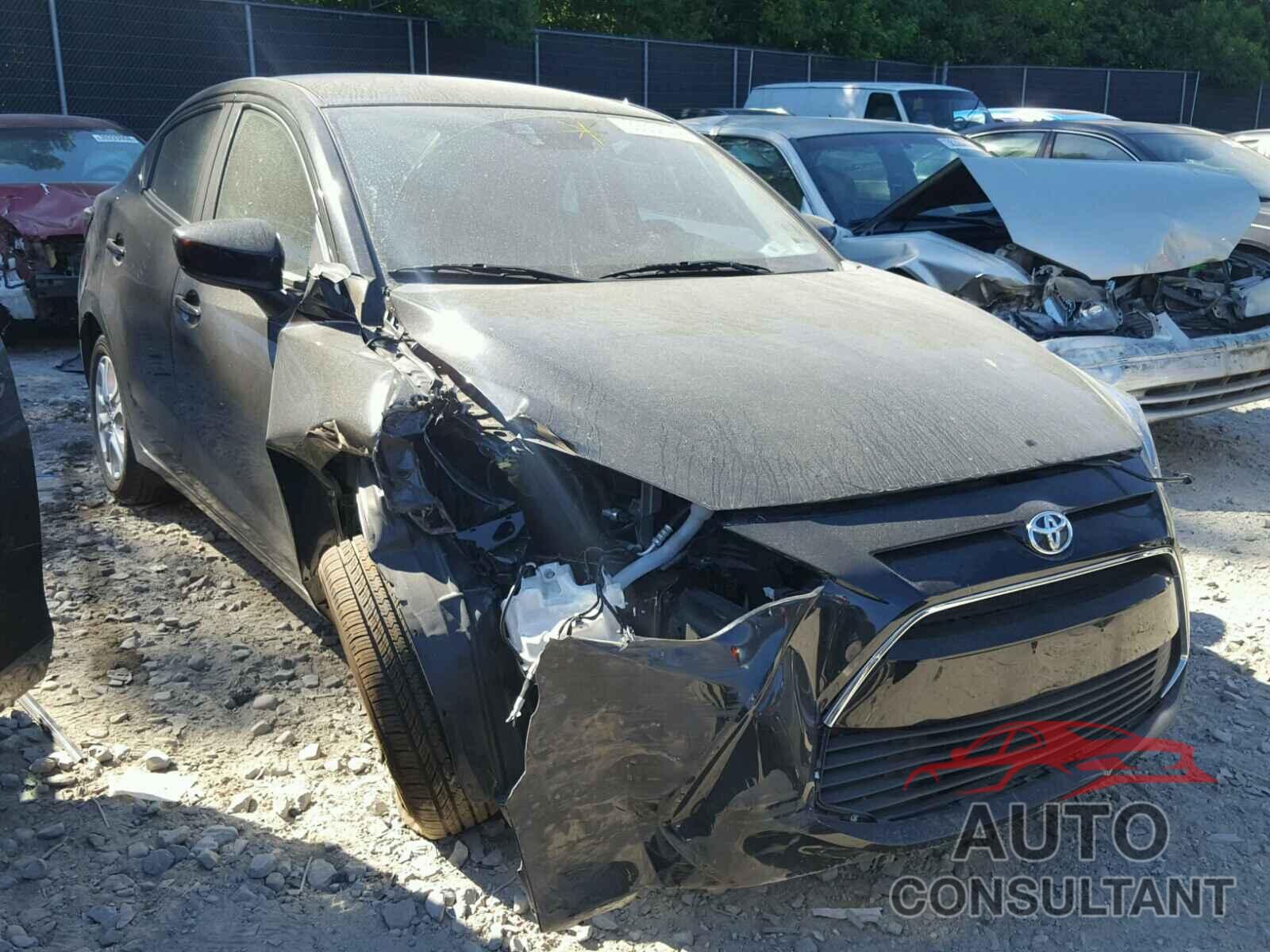 TOYOTA YARIS 2017 - 3MYDLBYV8HY176110