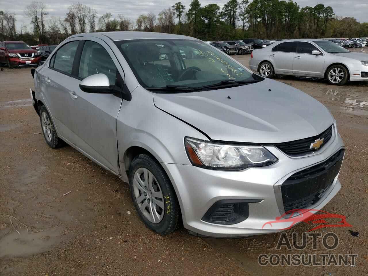 CHEVROLET SONIC 2018 - 1G1JB5SH7J4106625