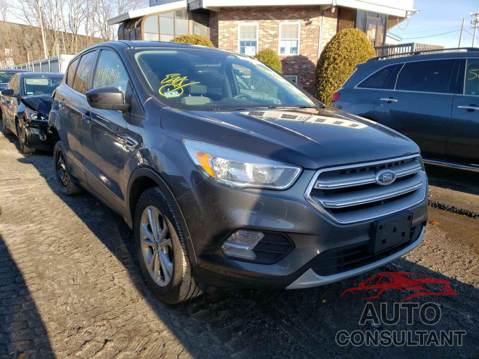 FORD ESCAPE 2017 - 1FMCU9G92HUB04693