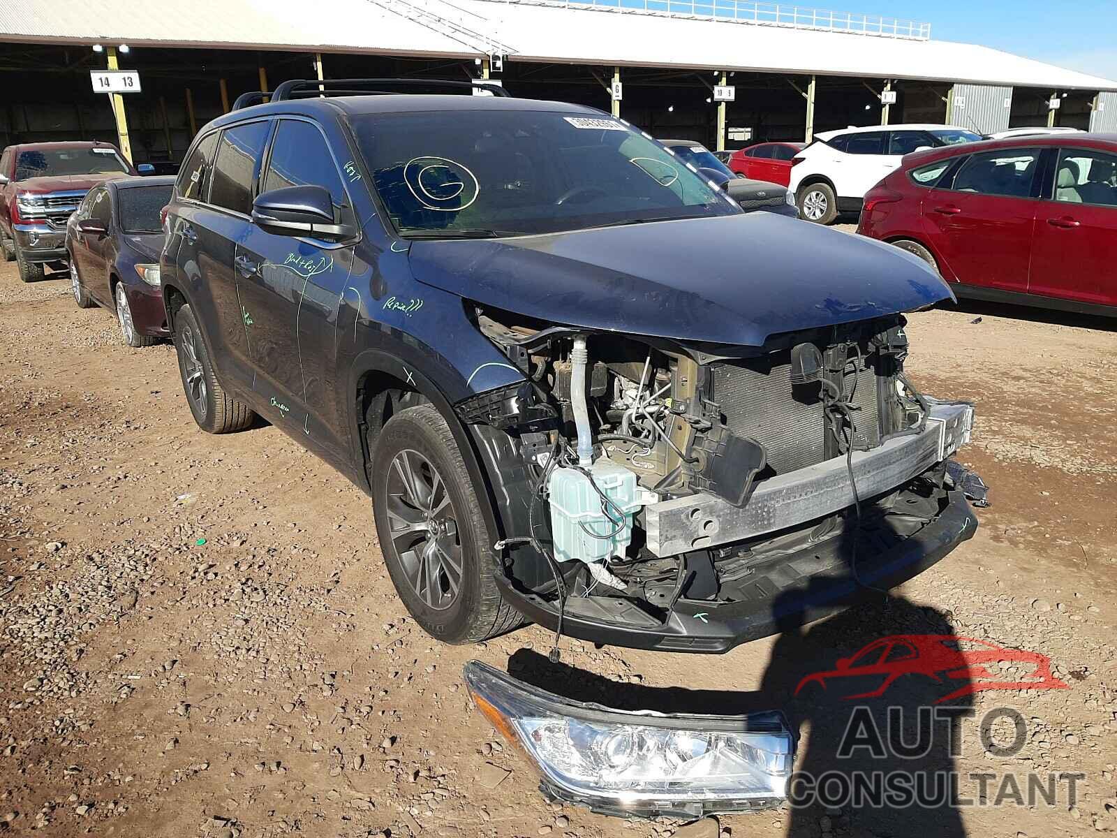 TOYOTA HIGHLANDER 2018 - 5TDZZRFH0JS242199