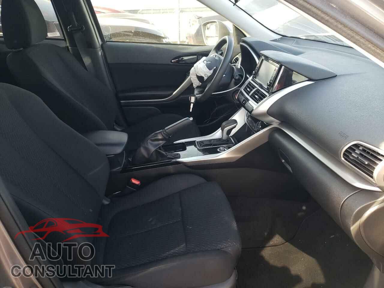 MITSUBISHI ECLIPSE 2019 - JA4AT3AA8KZ023927