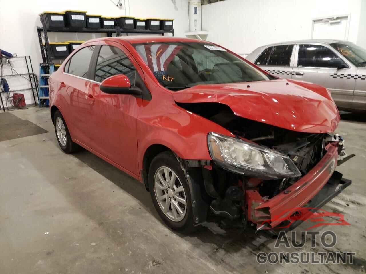 CHEVROLET SONIC 2018 - 1G1JD5SH5J4103023