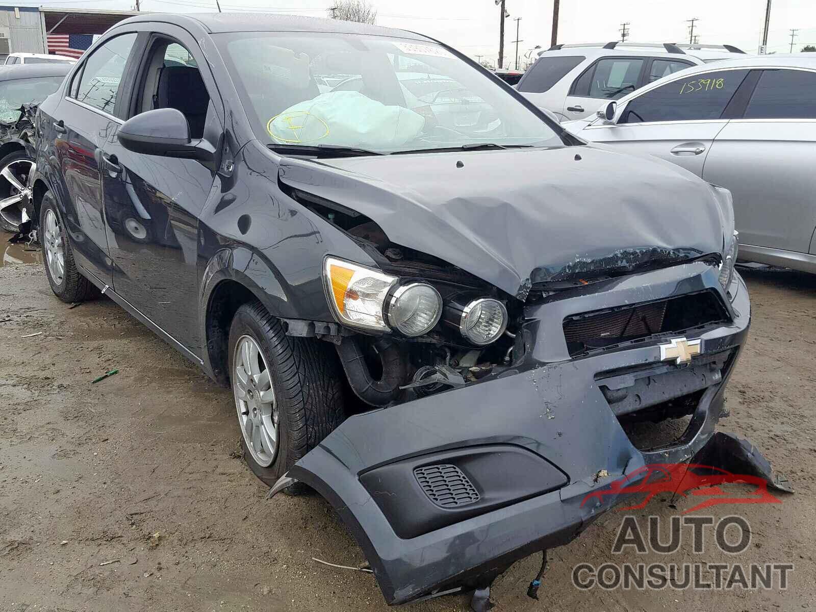 CHEVROLET SONIC 2015 - 5N1AT2MT0GC782090