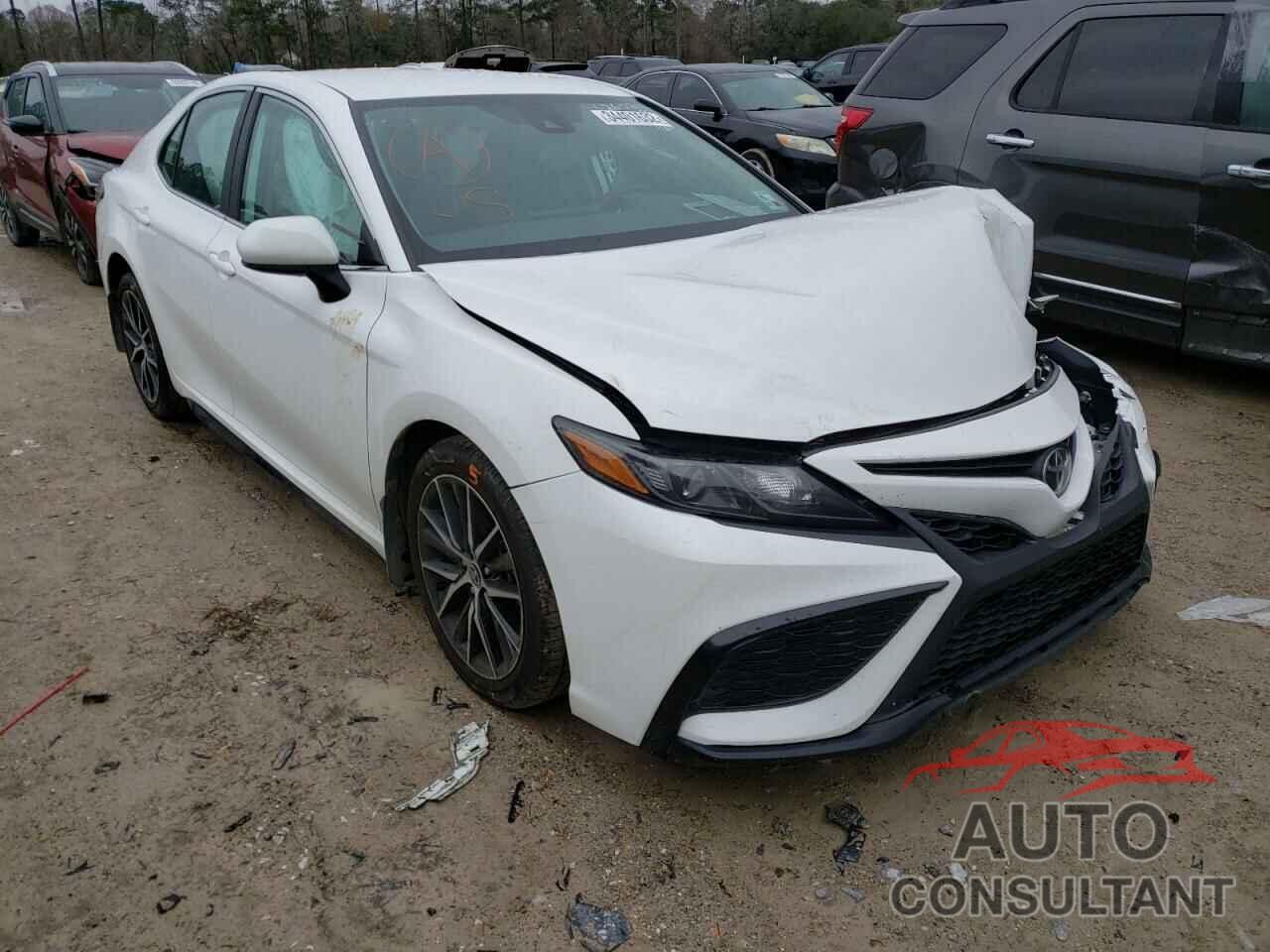 TOYOTA CAMRY 2021 - 4T1G11AK5MU422888