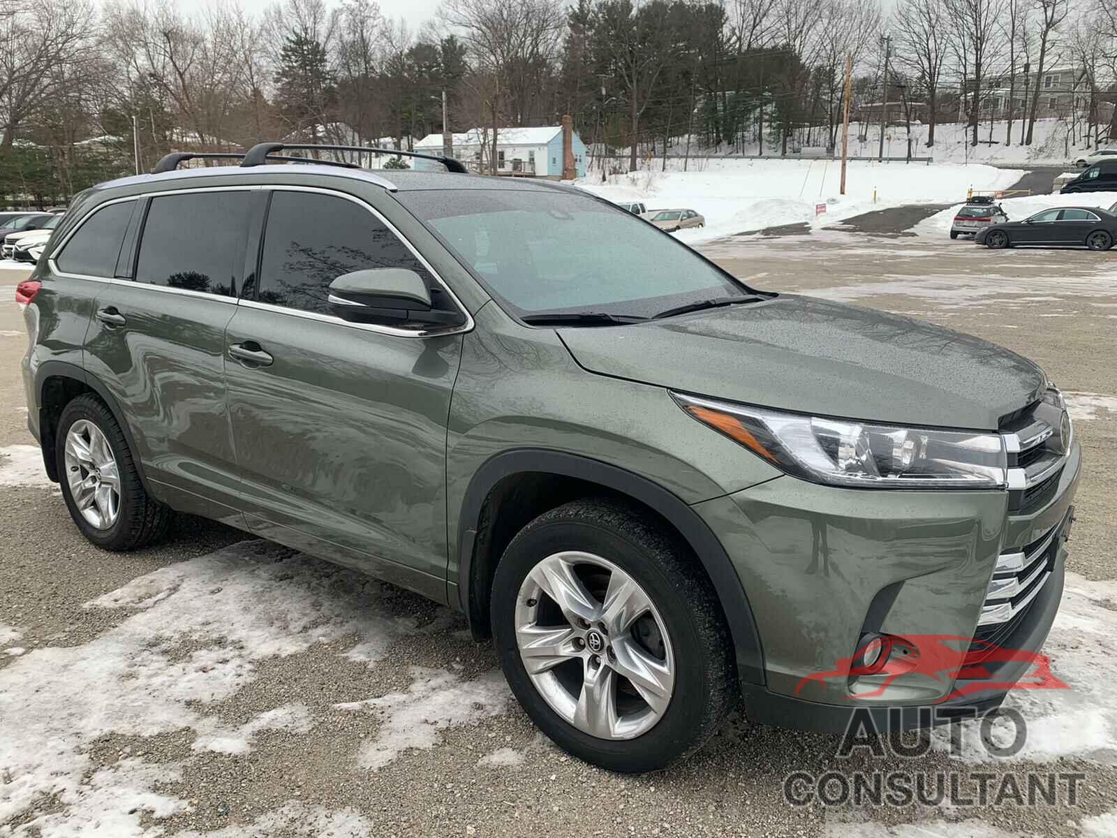TOYOTA HIGHLANDER 2018 - 5TDDZRFH9JS903805