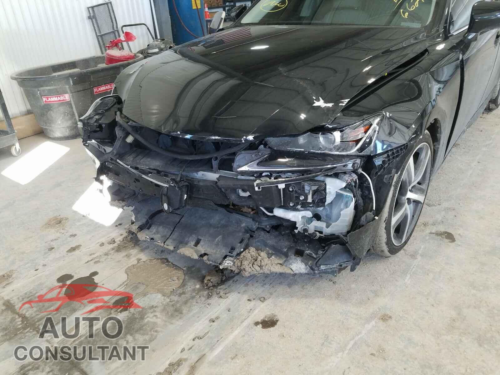 LEXUS IS 2017 - JTHCM1D25H5016629