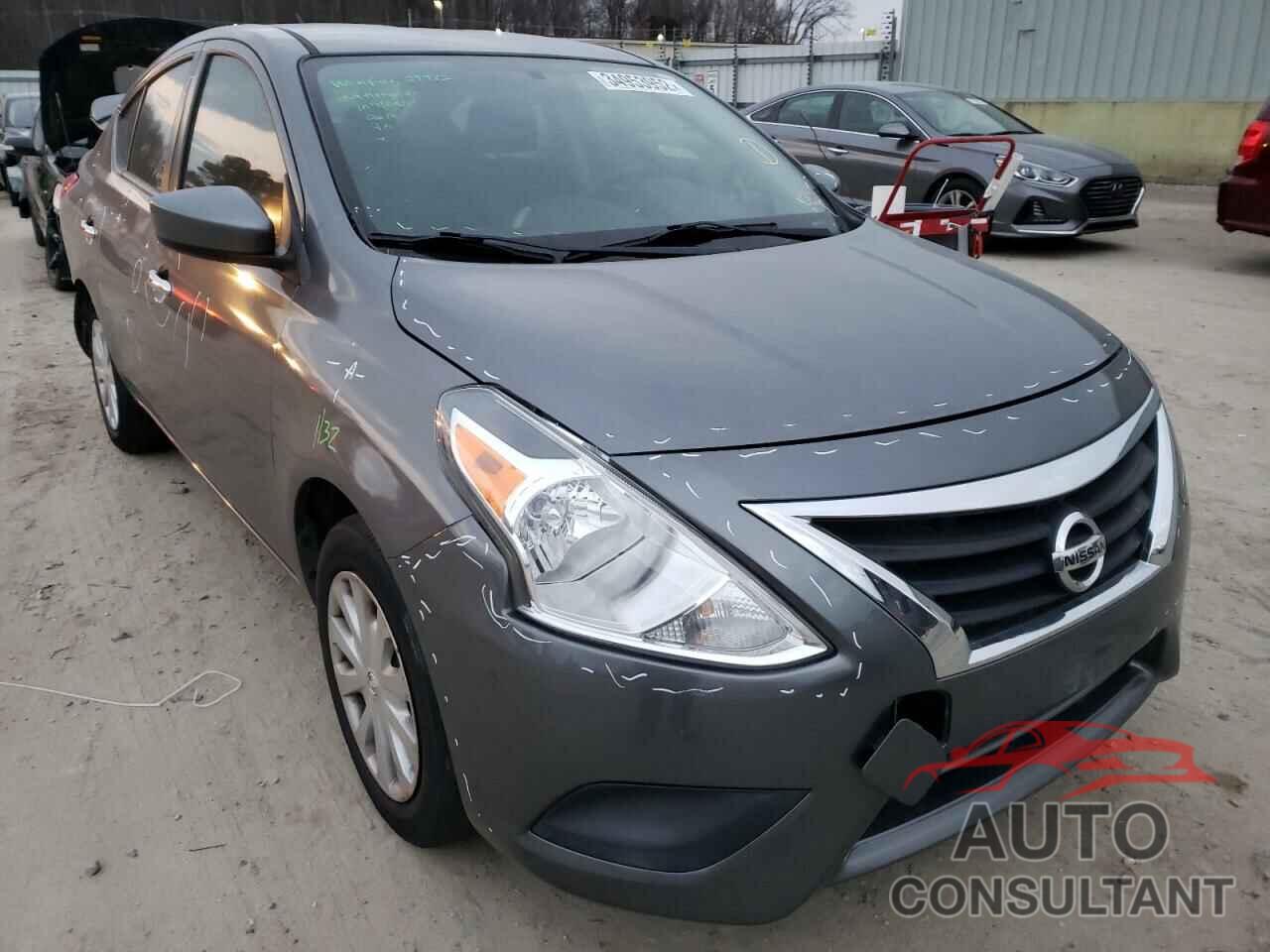 NISSAN VERSA 2017 - 3N1CN7AP8HL843612