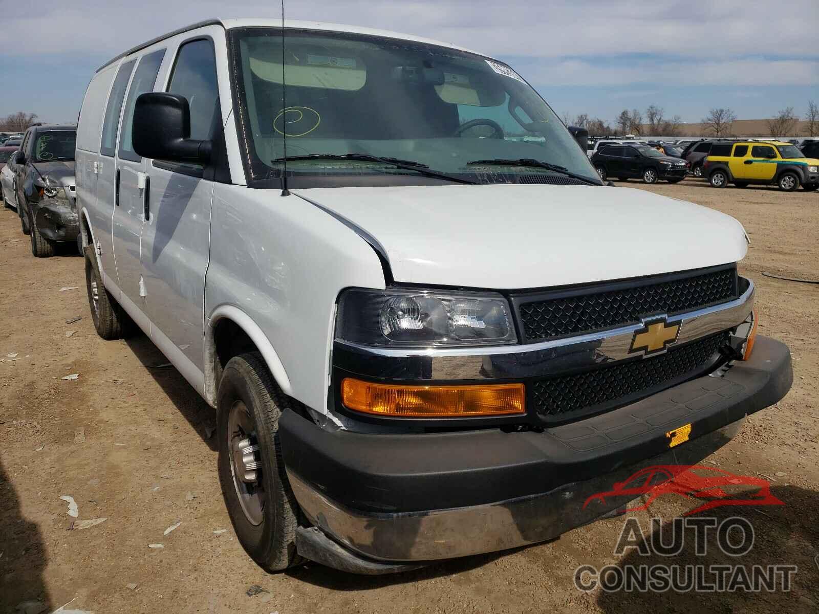 CHEVROLET EXPRESS 2020 - 1GCWGAFG6L1183192