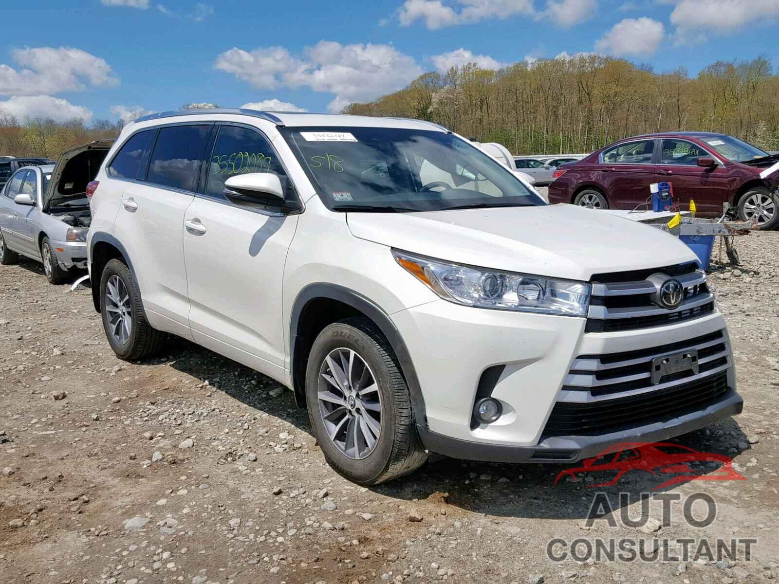 TOYOTA HIGHLANDER 2018 - 5TDJZRFH0JS542421