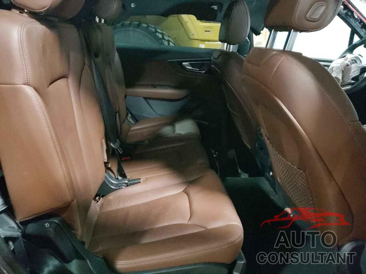AUDI Q7 2019 - WA1LAAF74KD001355