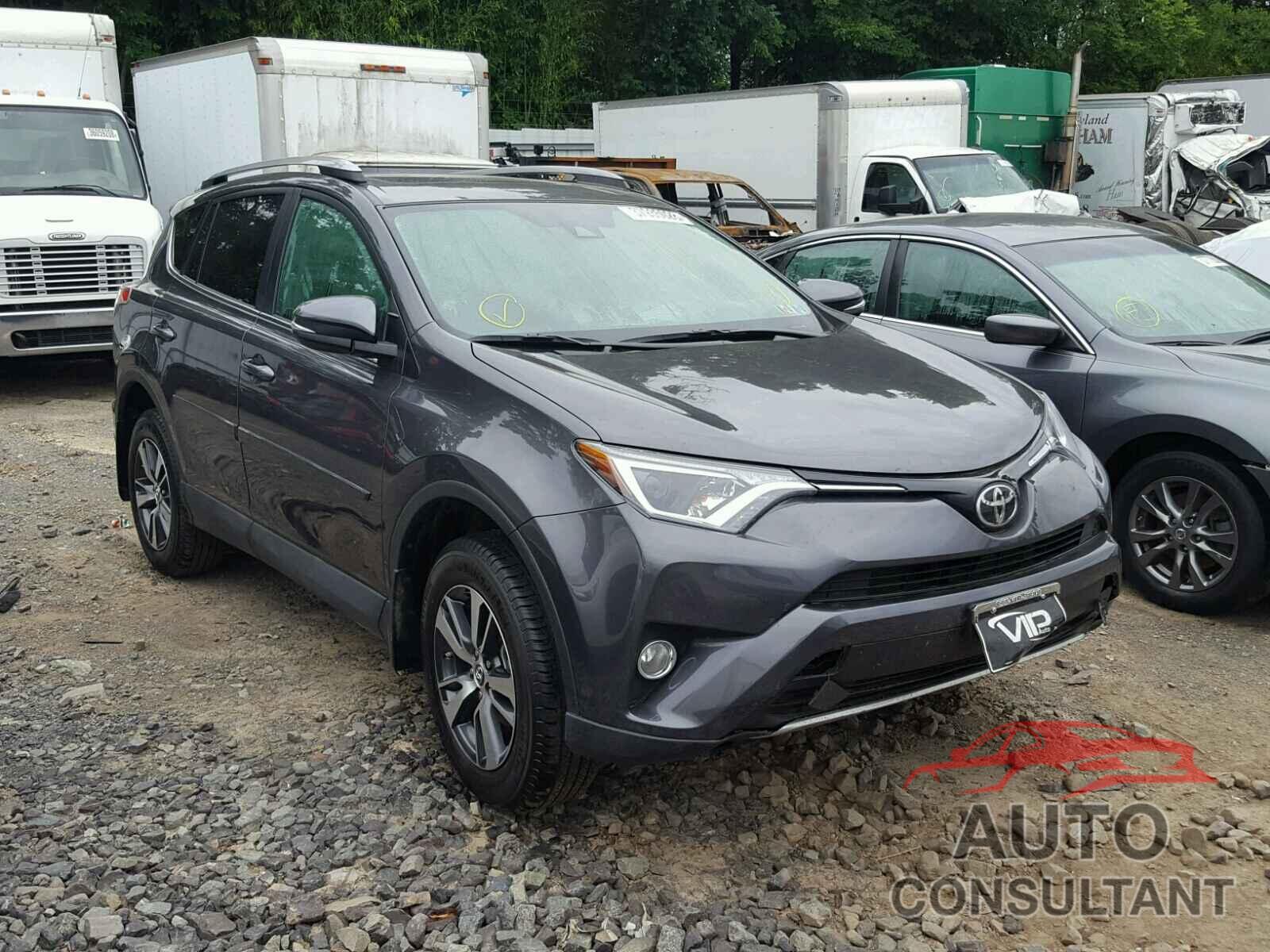 TOYOTA RAV4 XLE 2018 - 2T3RFREV9JW753148