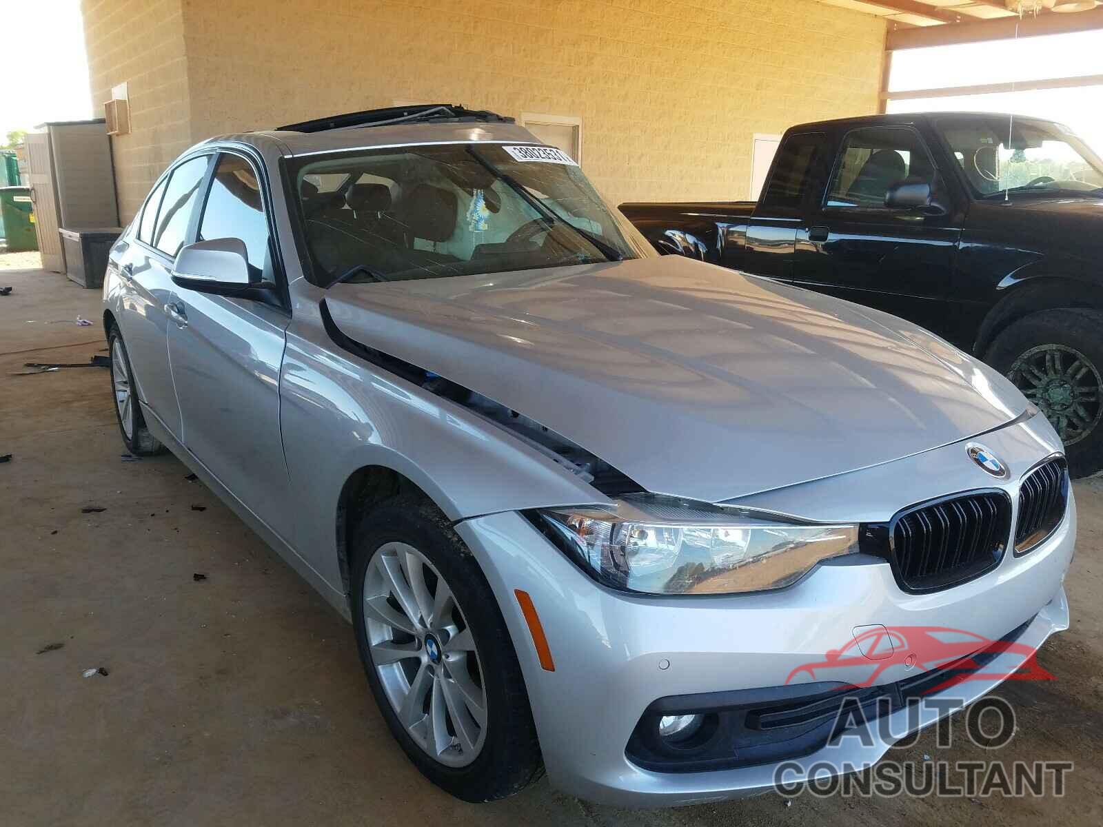 BMW 3 SERIES 2016 - WBA8E1G52GNU11230