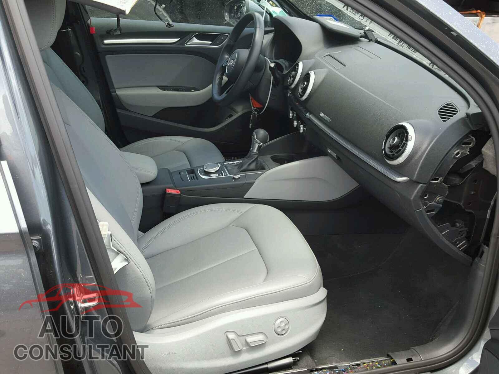 AUDI A3 2017 - WAUGUGFF8H1042216