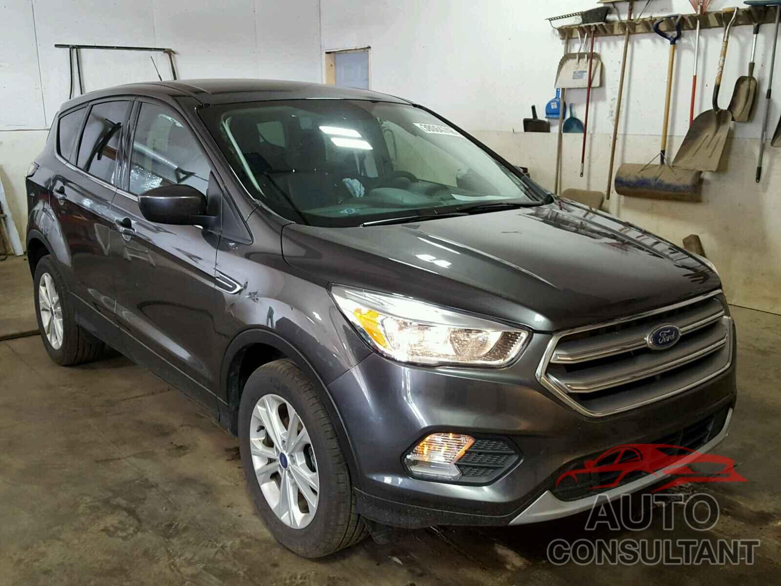FORD ESCAPE 2017 - 1FMCU0GDXHUD93032