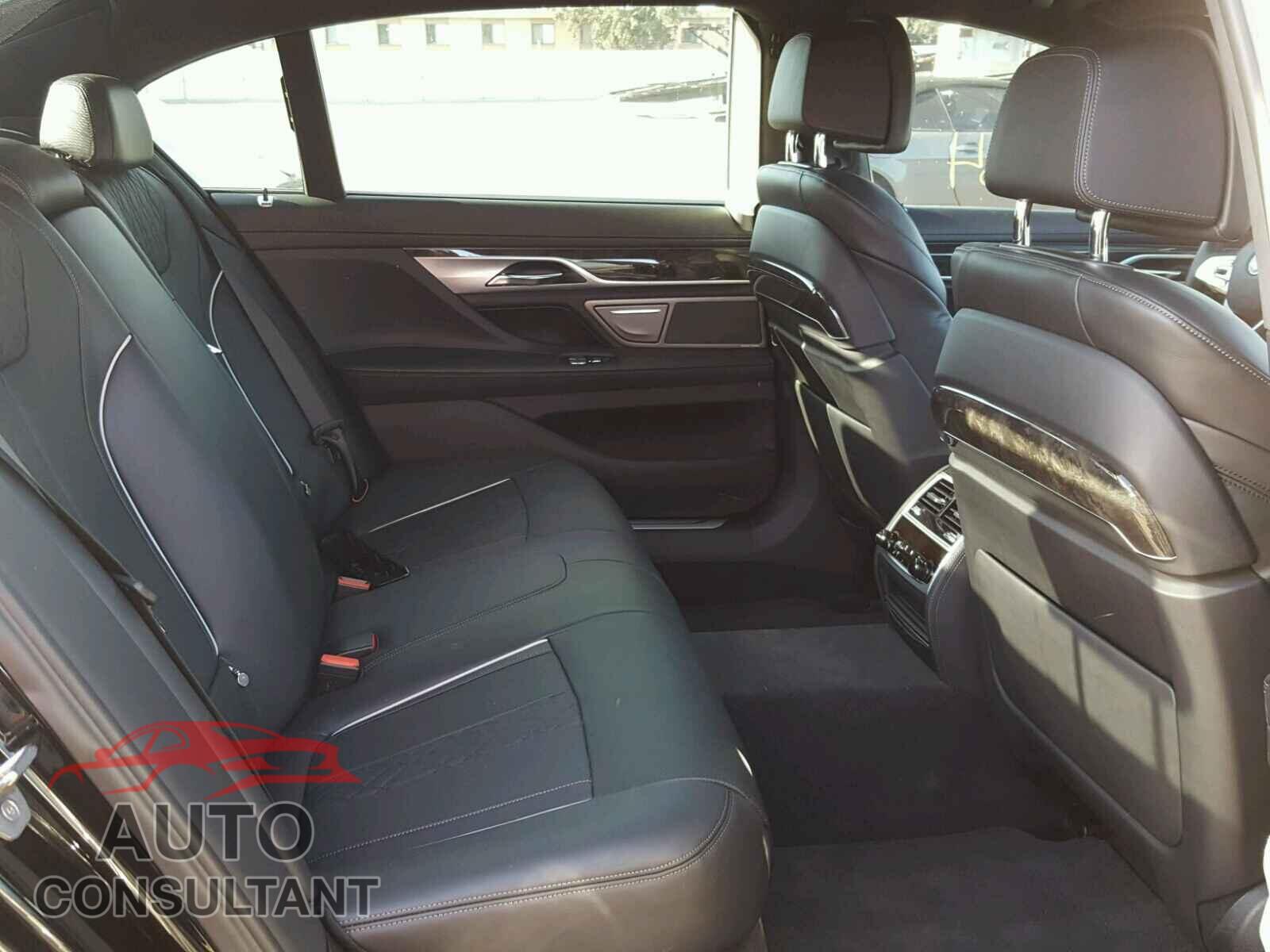 BMW 7 SERIES 2017 - WBA7F0C37HGM21555