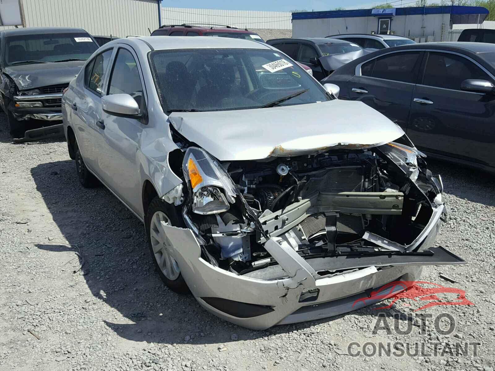 NISSAN VERSA 2018 - 3N1CN7AP1JL814104