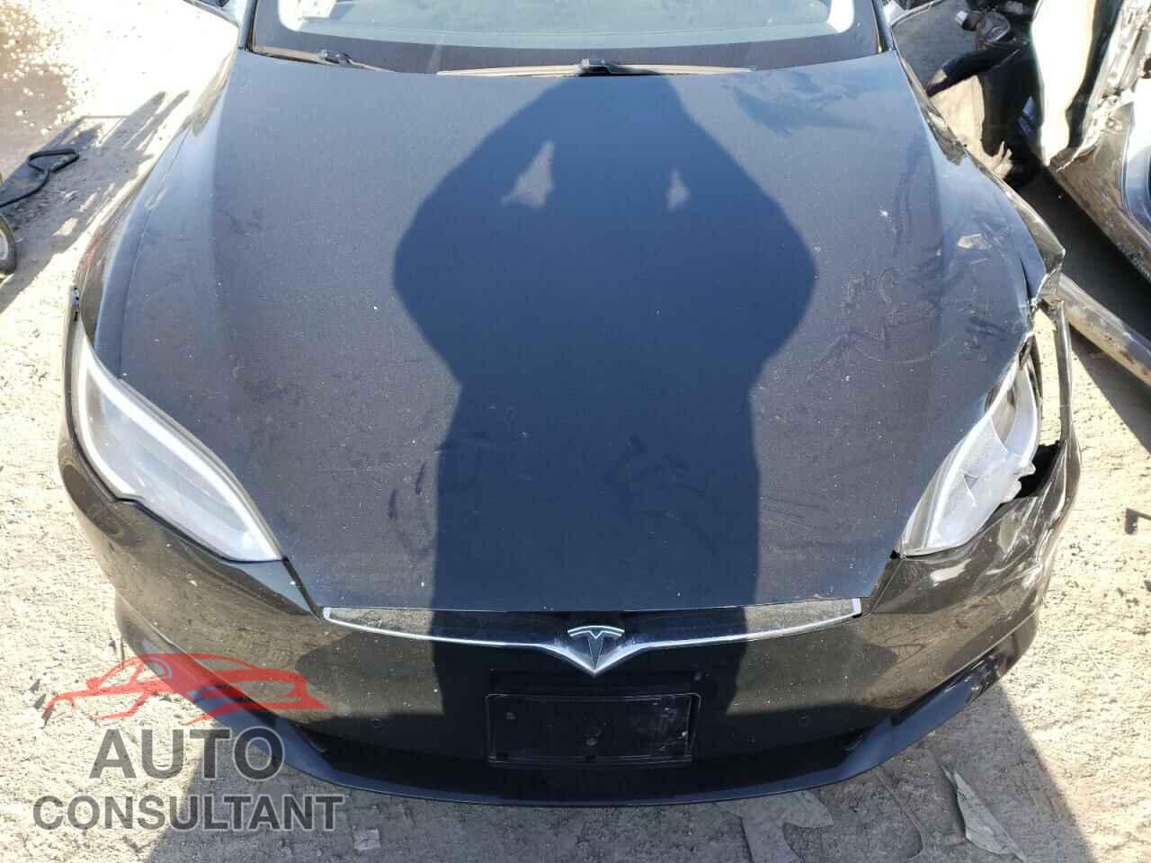 TESLA MODEL S 2017 - 5YJSA1E18HF176143