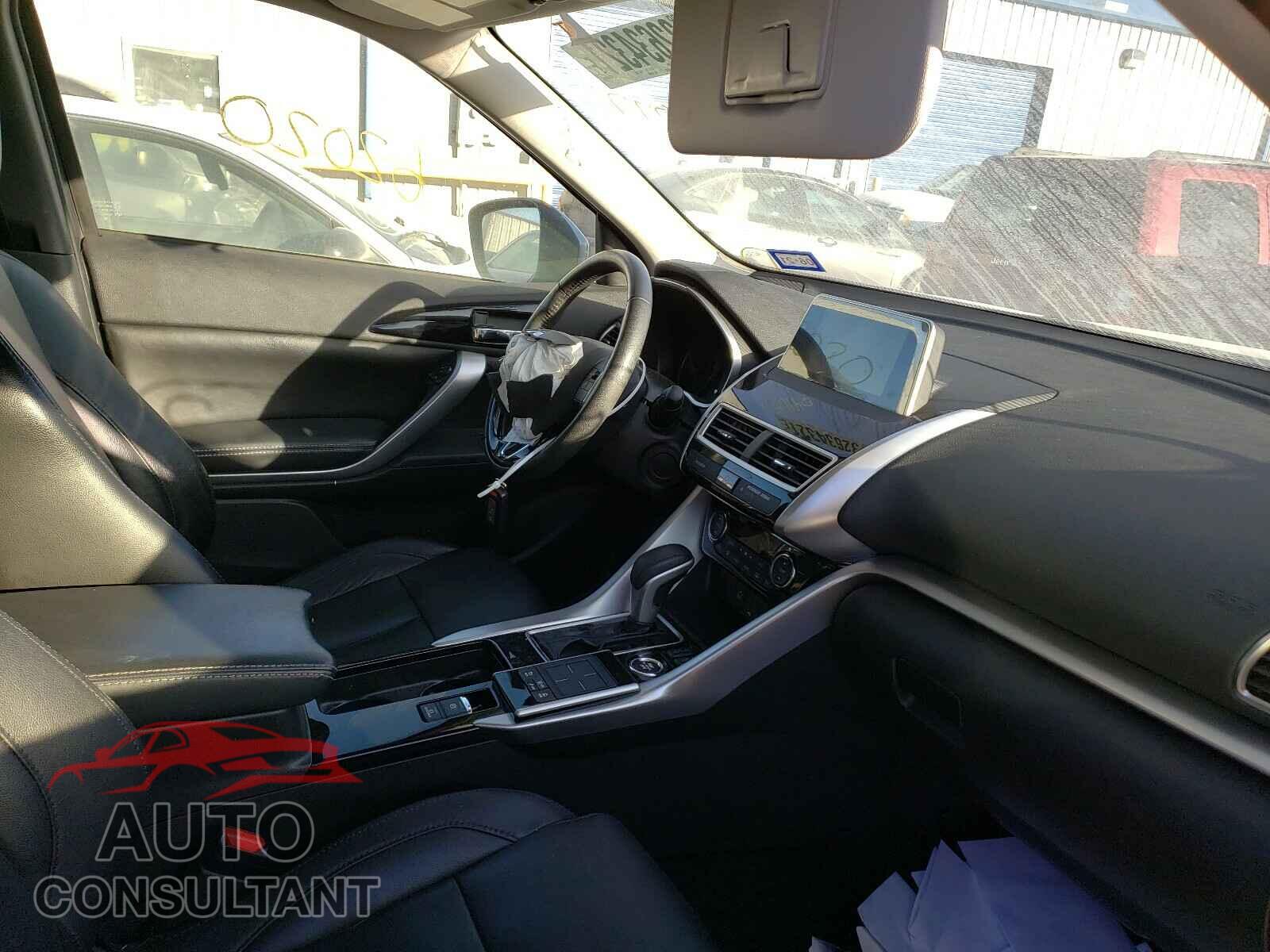 MITSUBISHI ECLIPSE 2018 - 5N1AZ2MH2JN174982