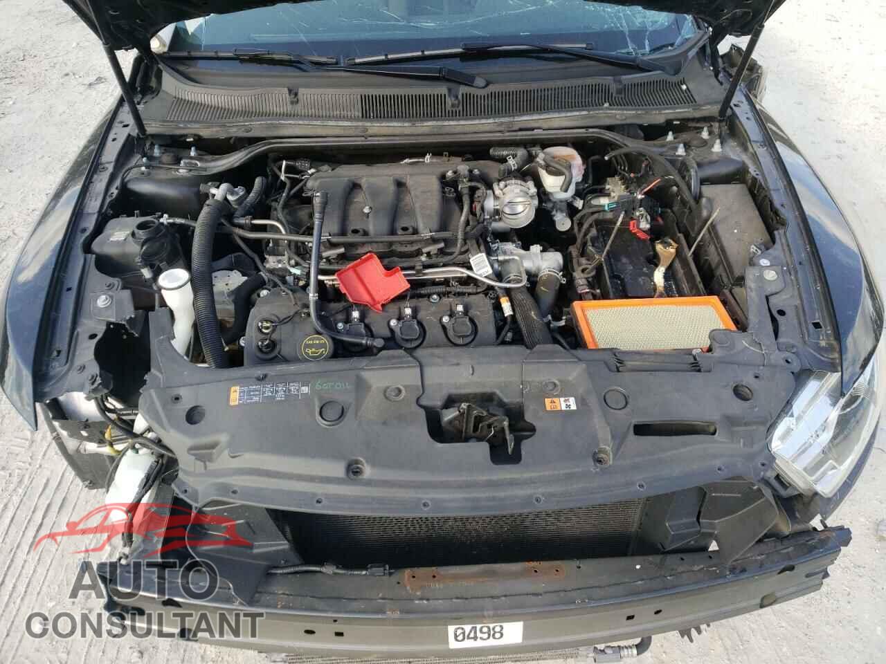 FORD TAURUS 2018 - 1FAHP2L82JG110087