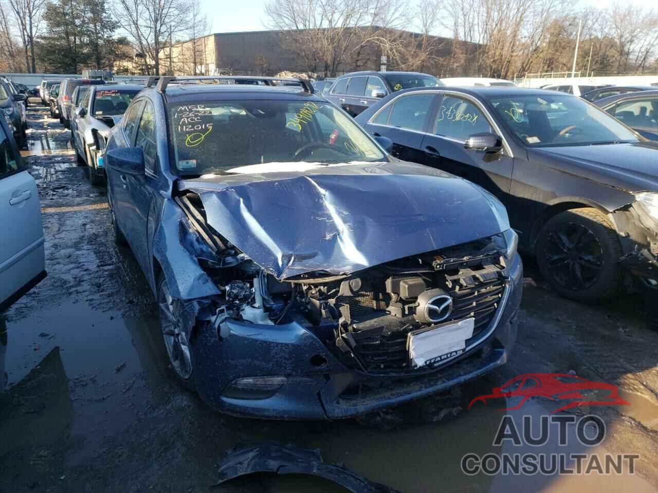 MAZDA 3 2018 - 3MZBN1V32JM255599