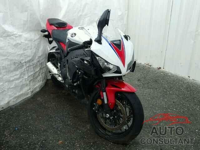 HONDA CBR CYCLE 2015 - JH2SC5908FK700353