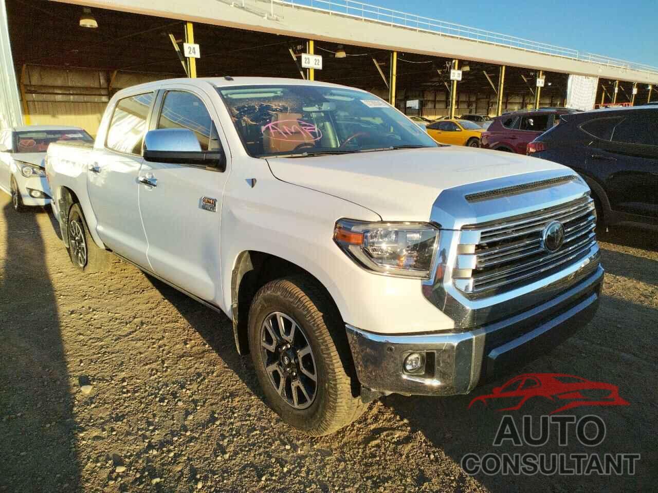 TOYOTA TUNDRA 2018 - 5TFAY5F14JX710845