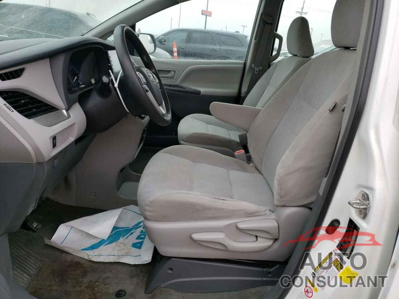 TOYOTA SIENNA 2018 - 5TDZZ3DC4JS929965